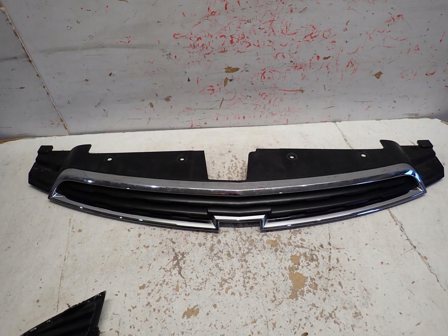 grille grid central right left CHEVROLET CRUZE LIFT 2012- 95480166