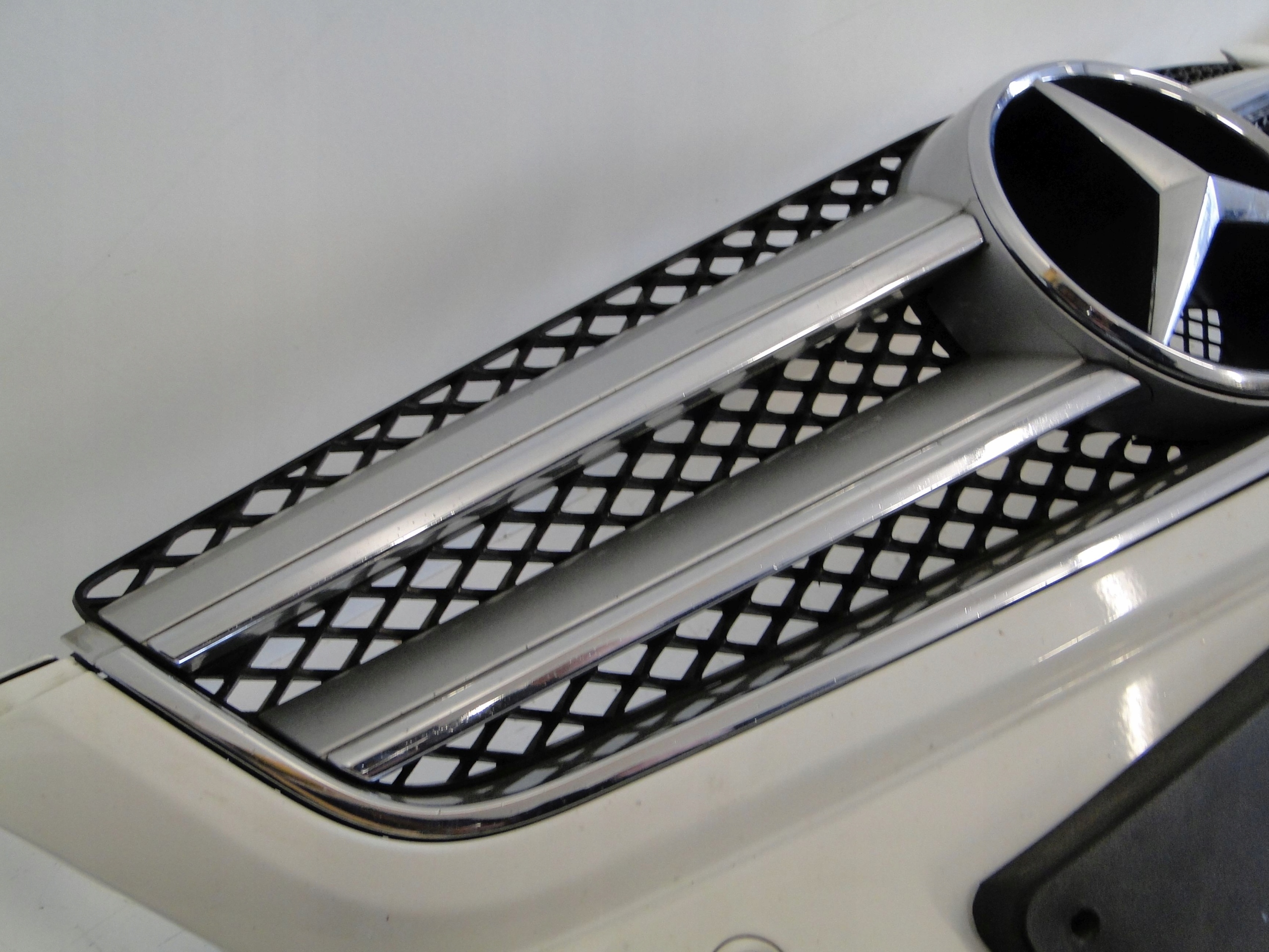 MERCEDES E C207 A207 207 PRZED LIFTEM GRILL ATRAPA AMG BEZ RADARU W207 Typ samochodu Samochody osobowe