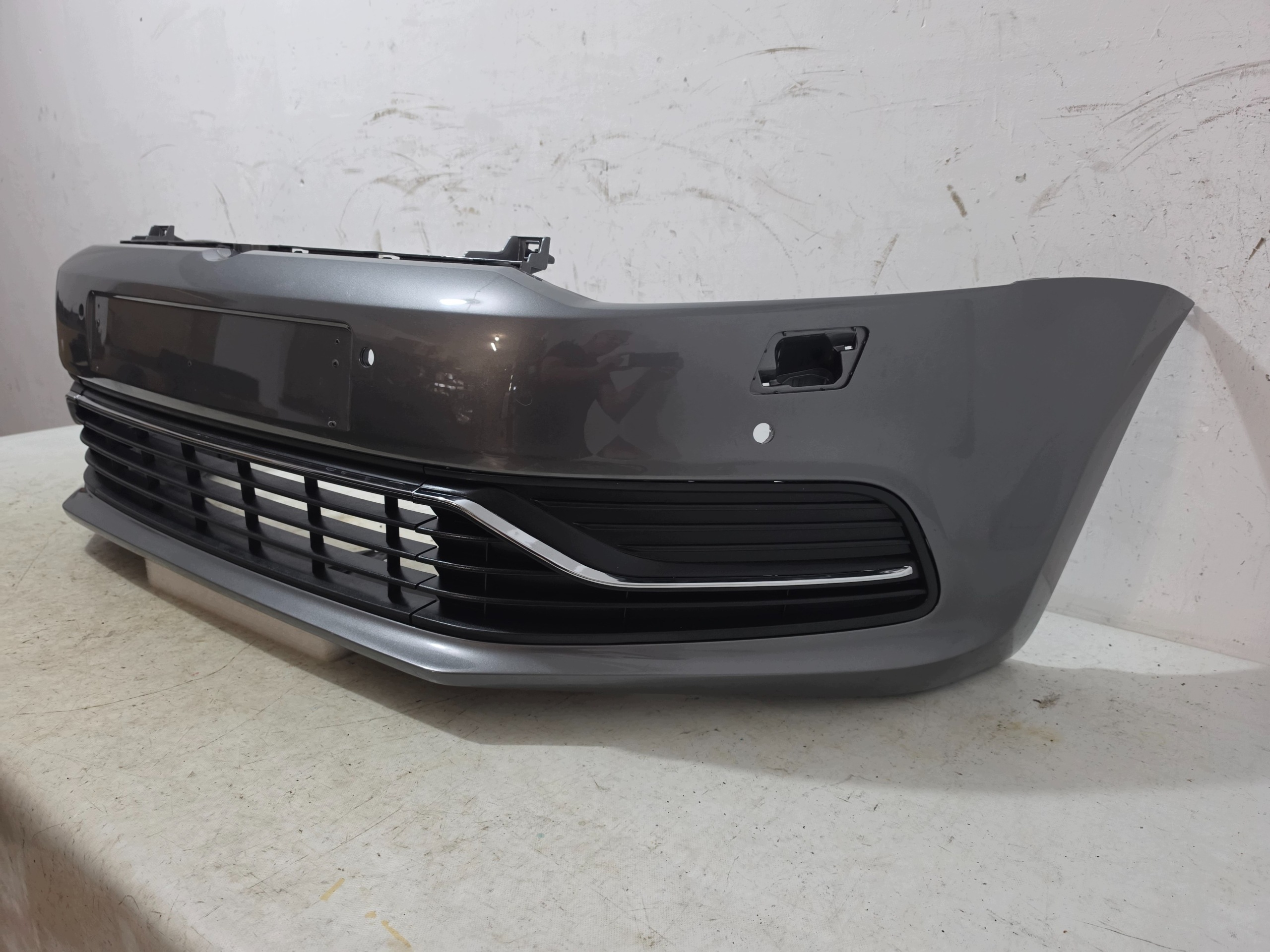 ^ VW POLO V 5 LIFT 6C0 2014 - front bumper front 6C0807221