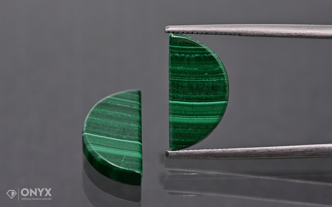 Malachit mělký Para půlkruh 15,5x7,5 mm