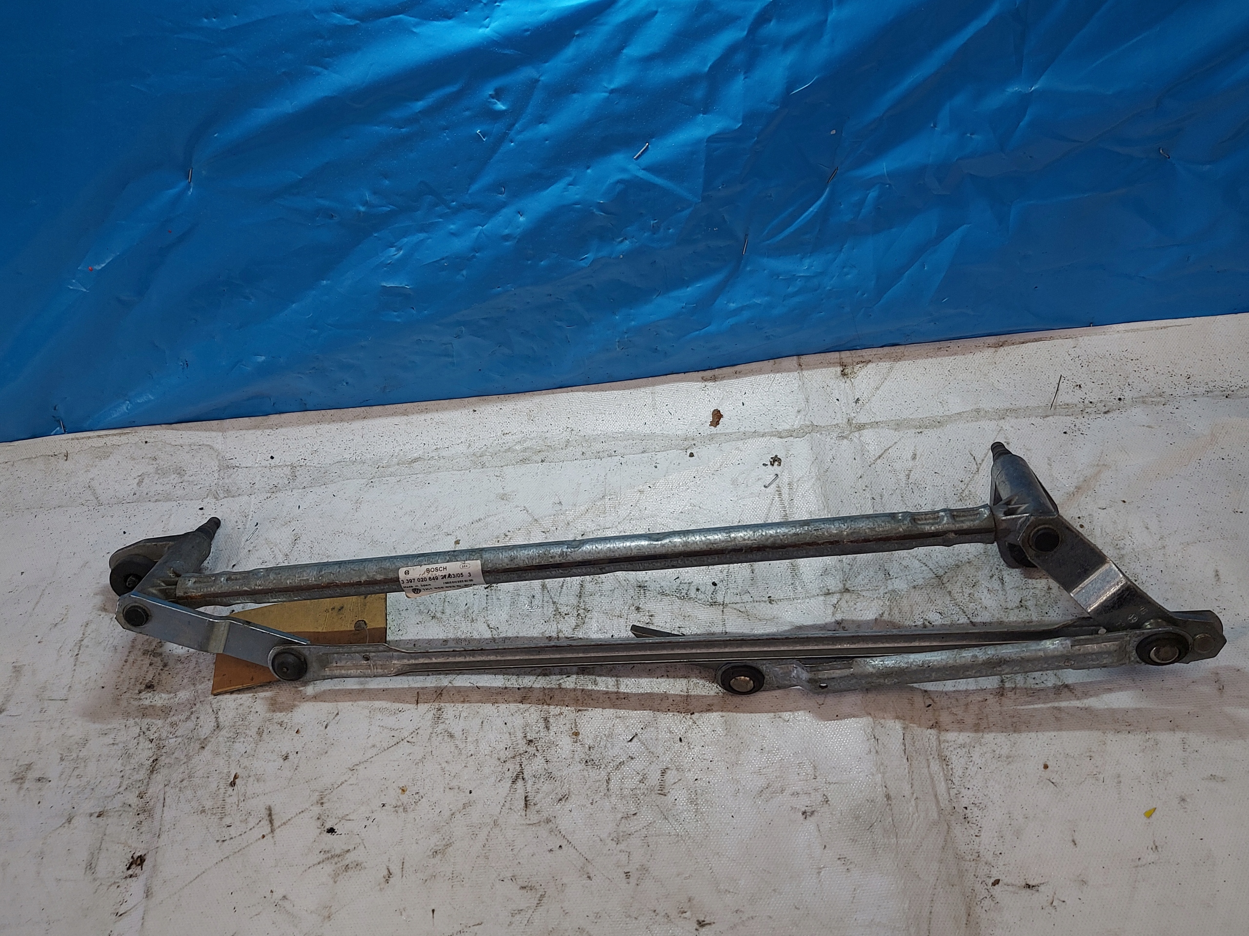 wiper mechanism VW GOLF 1K1955023D front