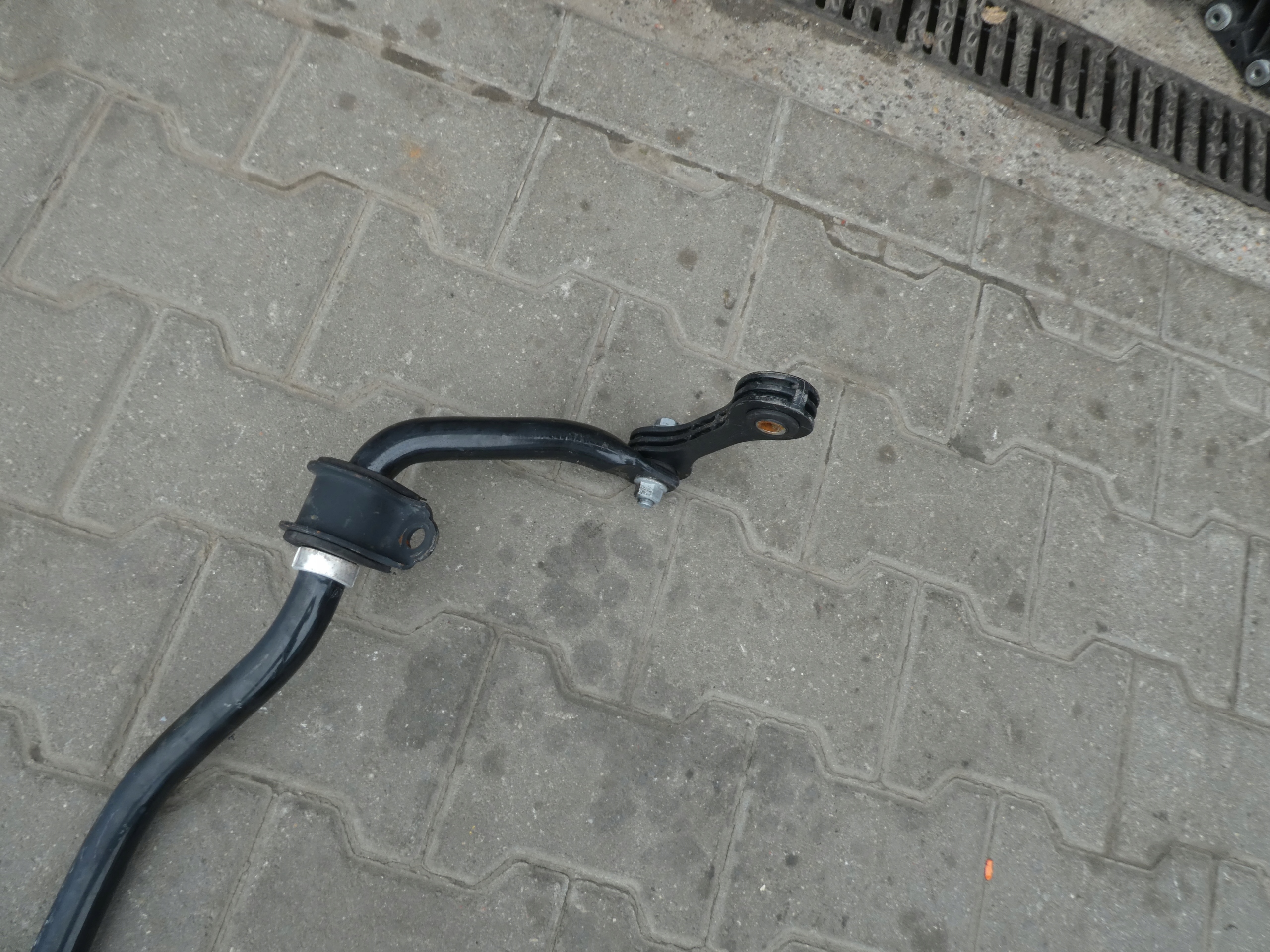 VW AMAROK 2H stabilizer rod front