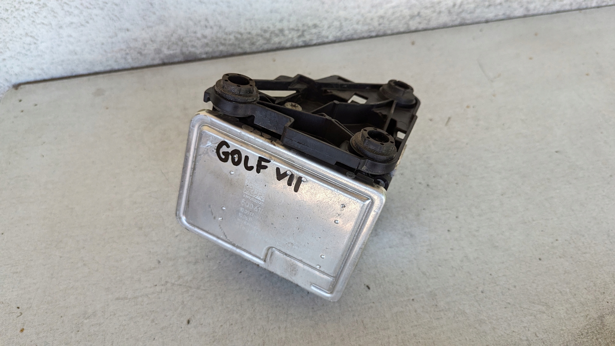volkswagen oe 5Q0614517ES блок ABS