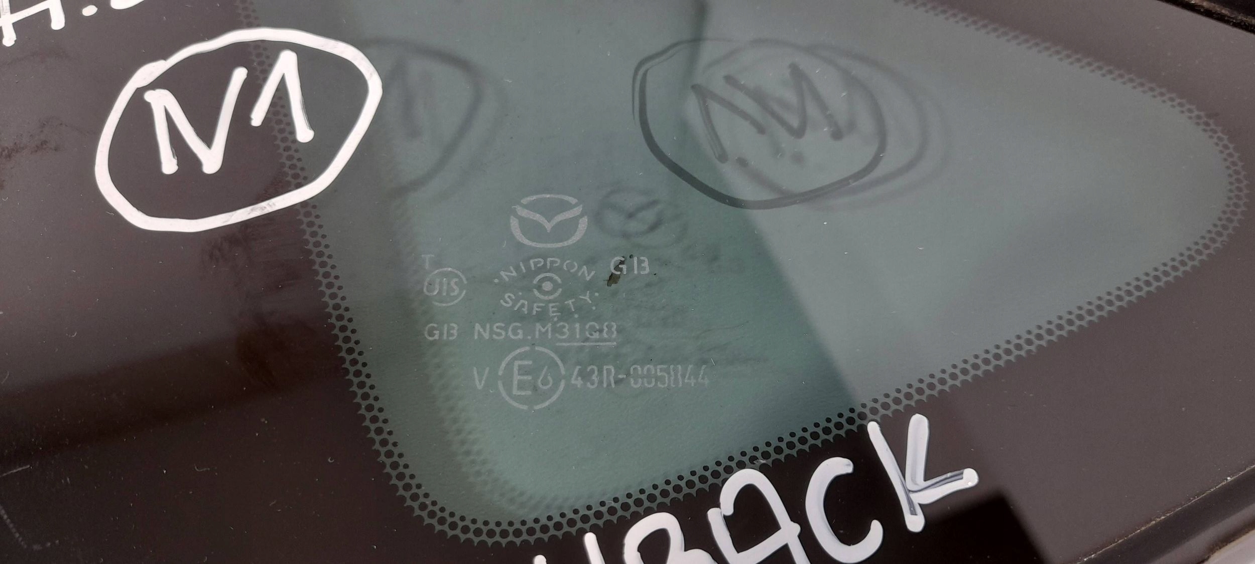 Mazda 6 GH window bodywork rear left (N1)