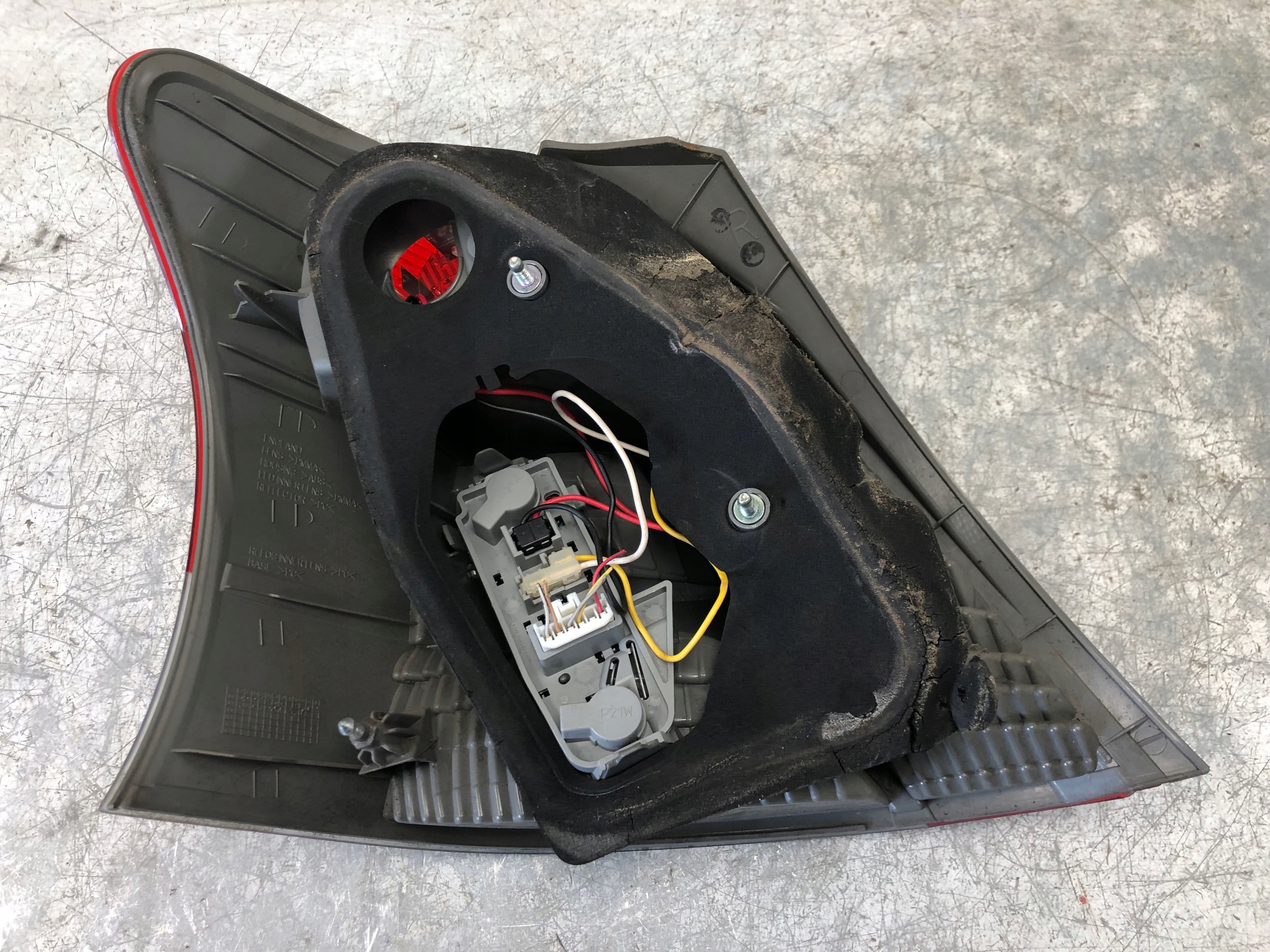 light right rear part TOYOTA YARIS II