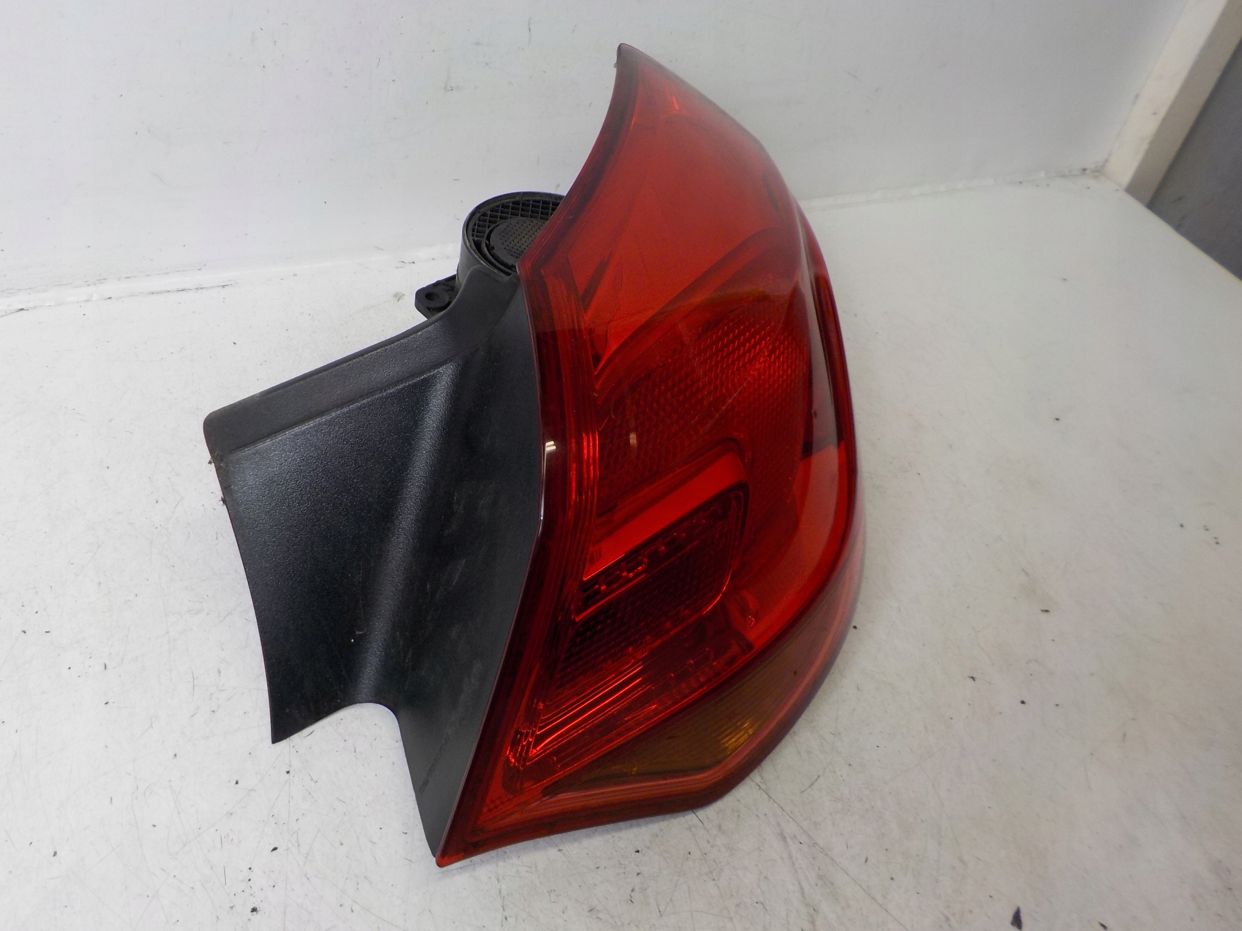 OPEL ASTRA J IV light right rear part rear