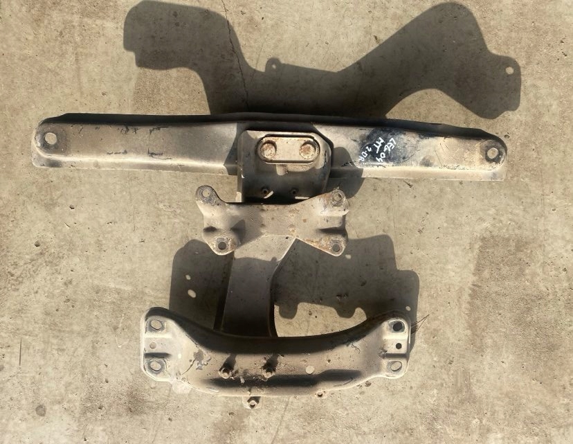 Samolot poduszka sanki skrzyni Subaru Legacy IV MT