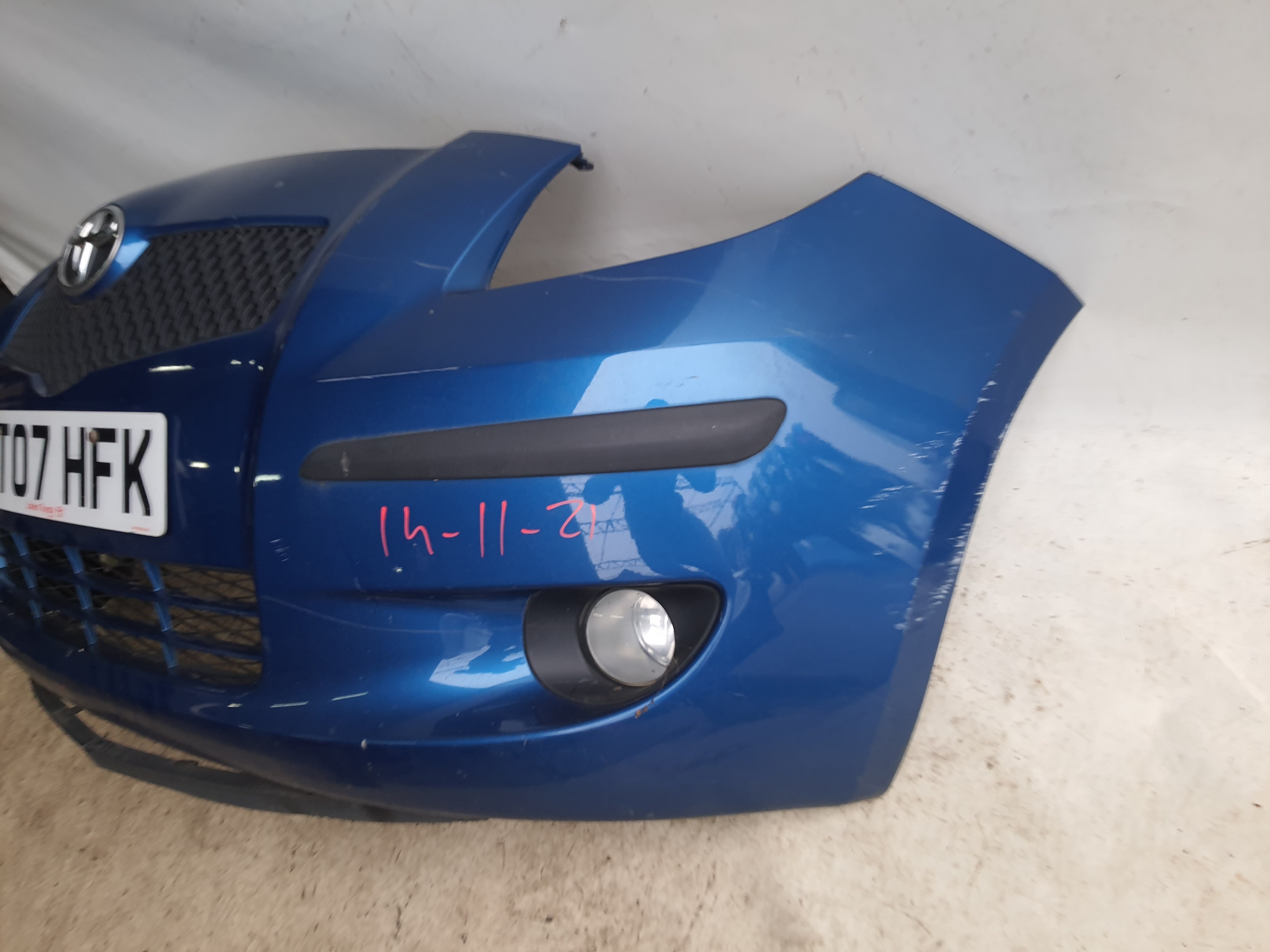 TOYOTA YARIS II 06-09 Stoßstange