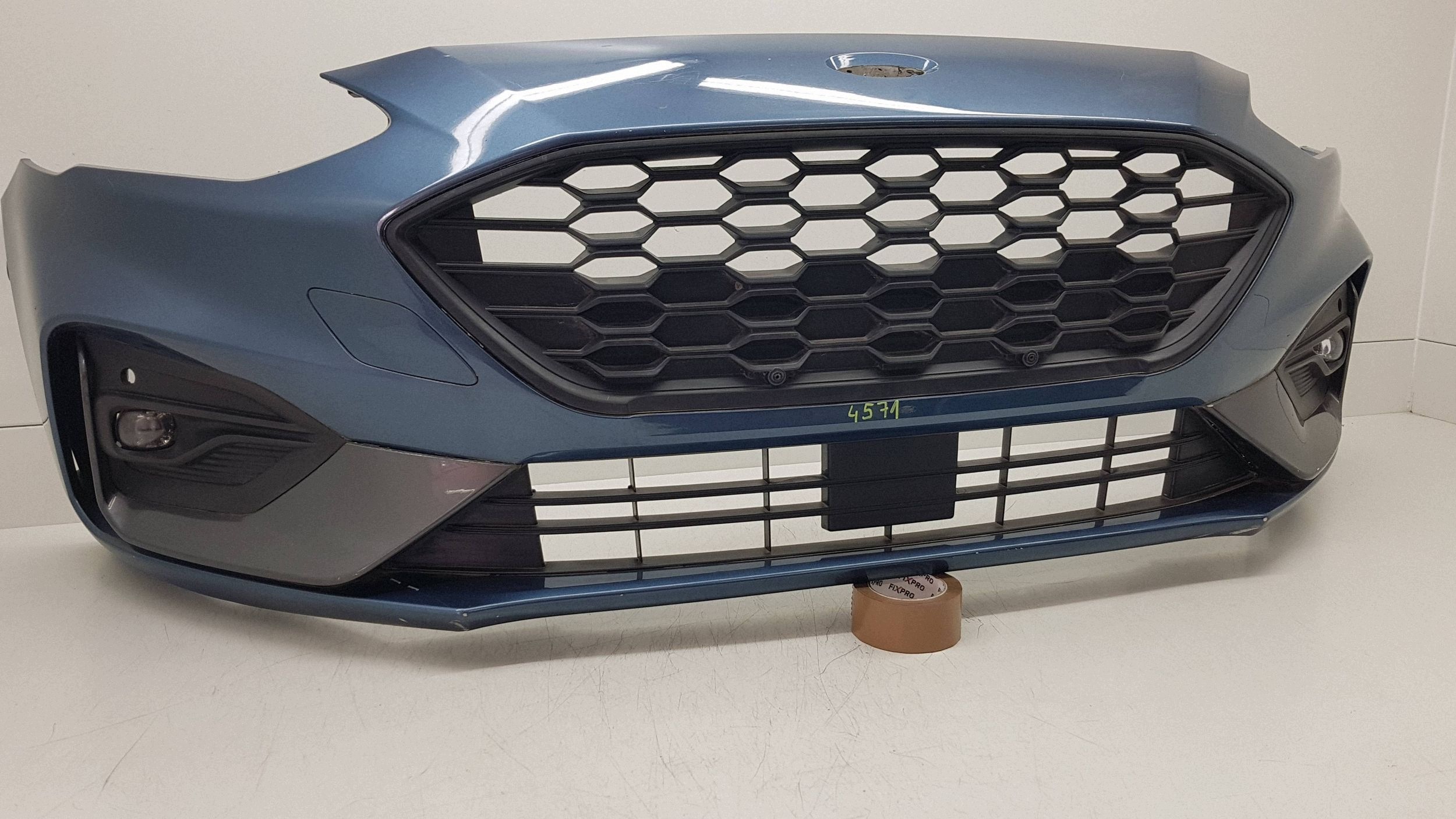 FORD FOCUS MK4 ST LINE 2018 nárazník předek 0097A