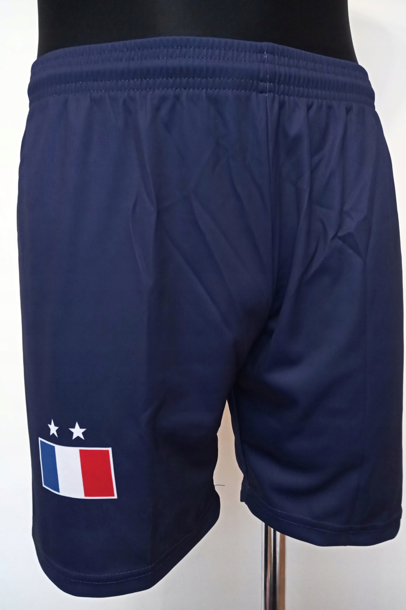 Spodenki FRANCJA granatowe, sportowe,piłkarskie- rozm. 128 cm.