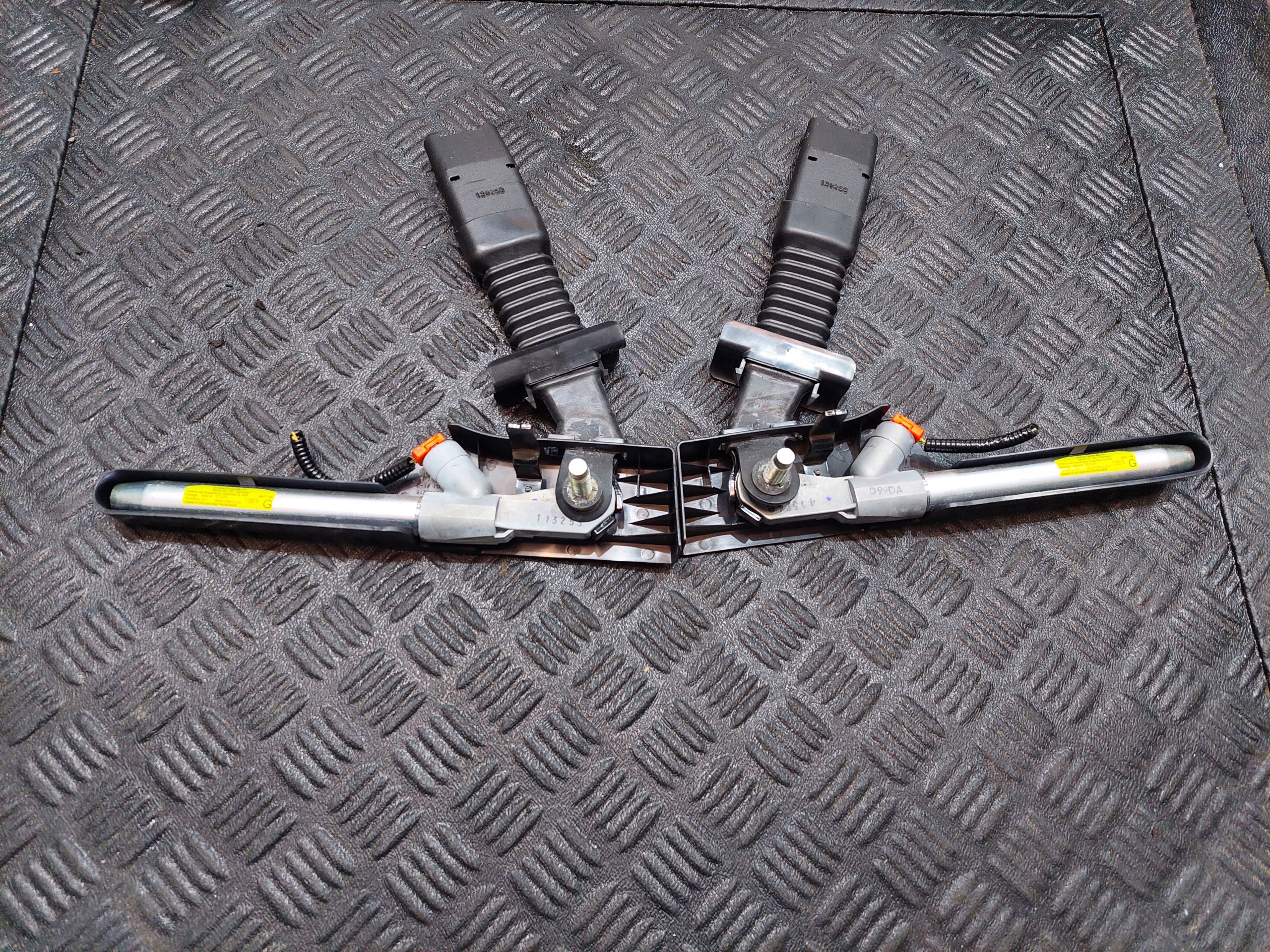 adjuster switch supports right left INFINITI Q50