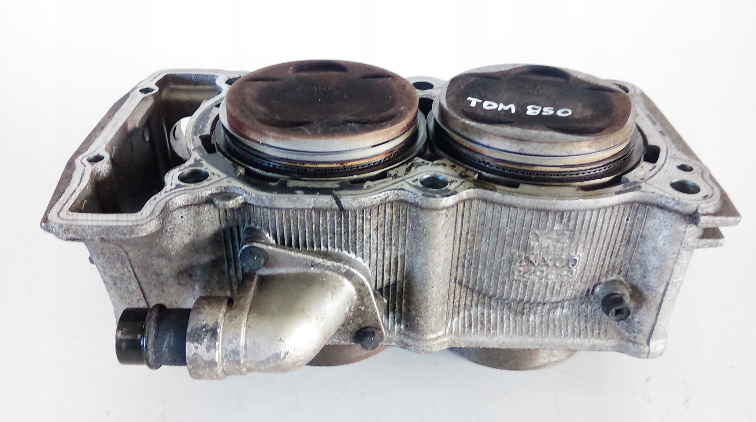 Yamaha TDM 850 циліндр поршні кільця