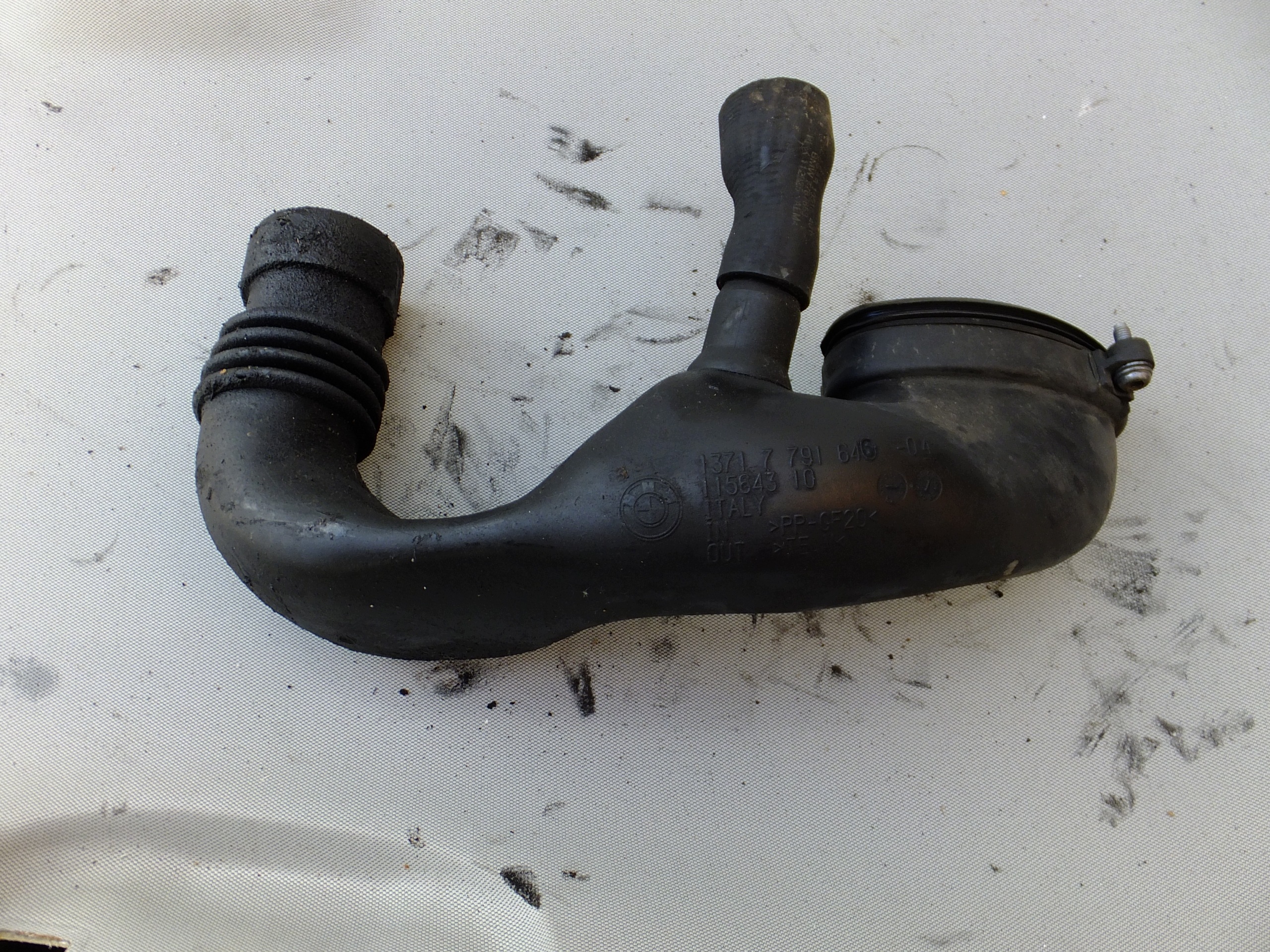 Schlauch luft bmw e87 2,0 d 7791646