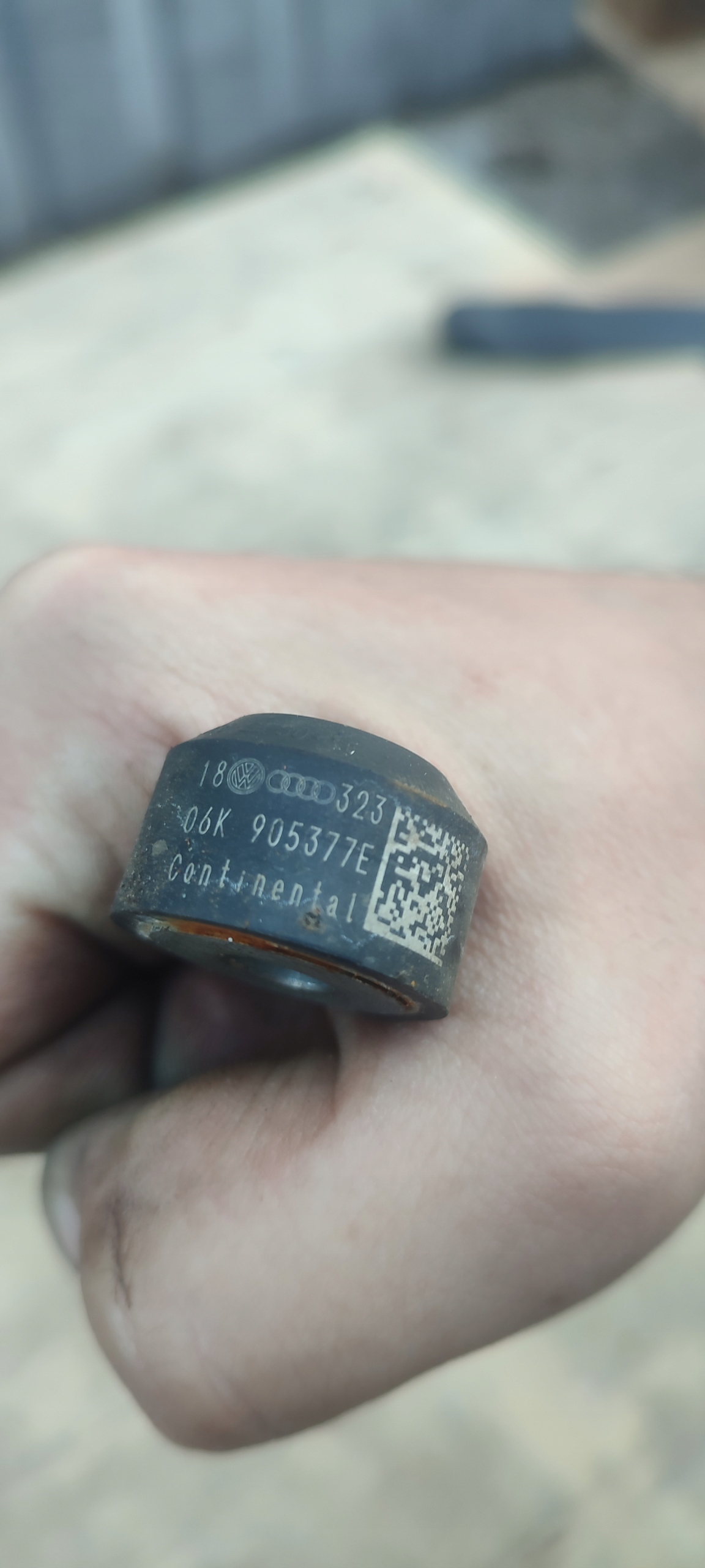Sensor STUKOWY AUDI S3 GOLF VIII 2.0 T 06K905377E