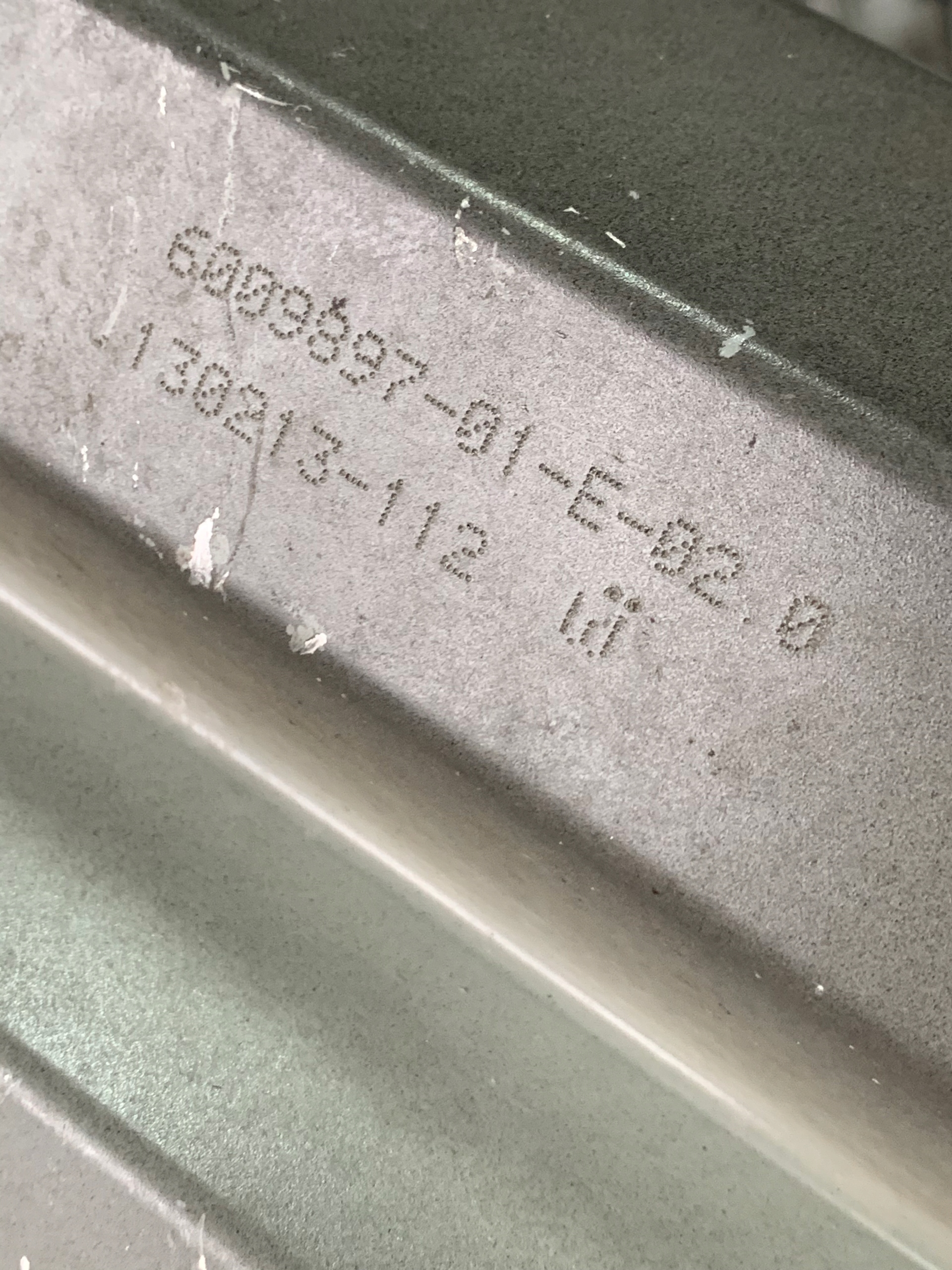 Tesla S 12 15 PODLUZNICA TYLNA PRAWA 6009897 01 E Installation side rear right