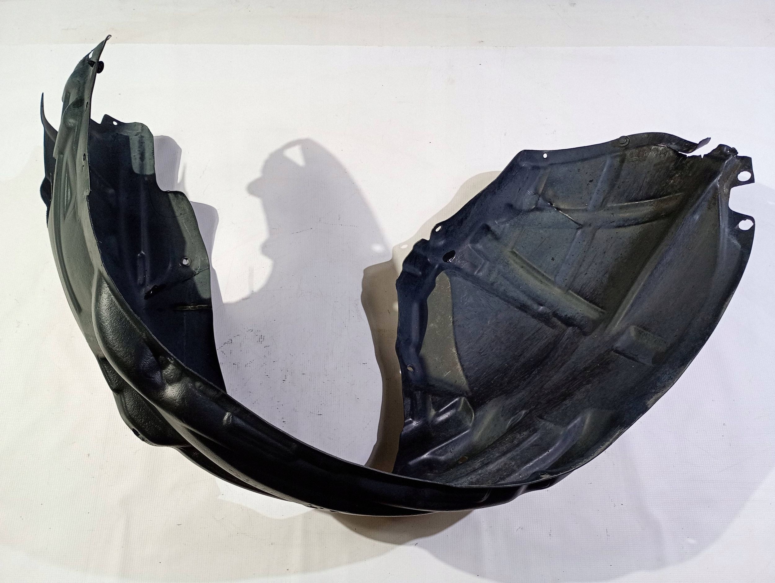 mudguard right front front right Dodge Challenger 2015
