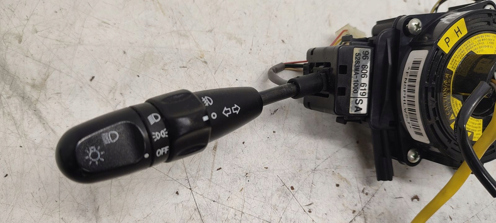 steering wheel levers and controls ring zwijak Chevrolet Aveo