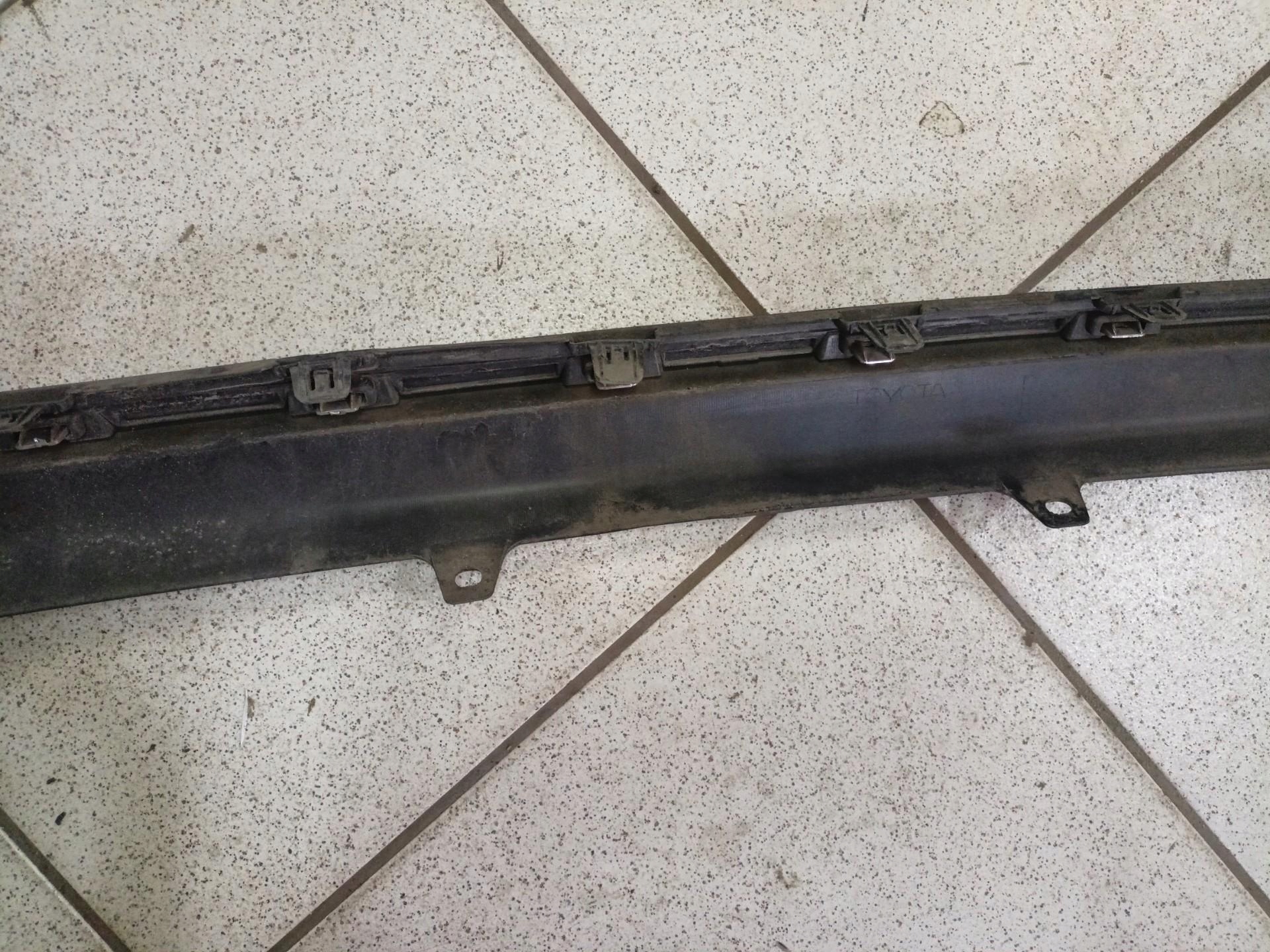 spoiler der Stoßstange heck Toyota Auris 2 E180 2014 52151-02040