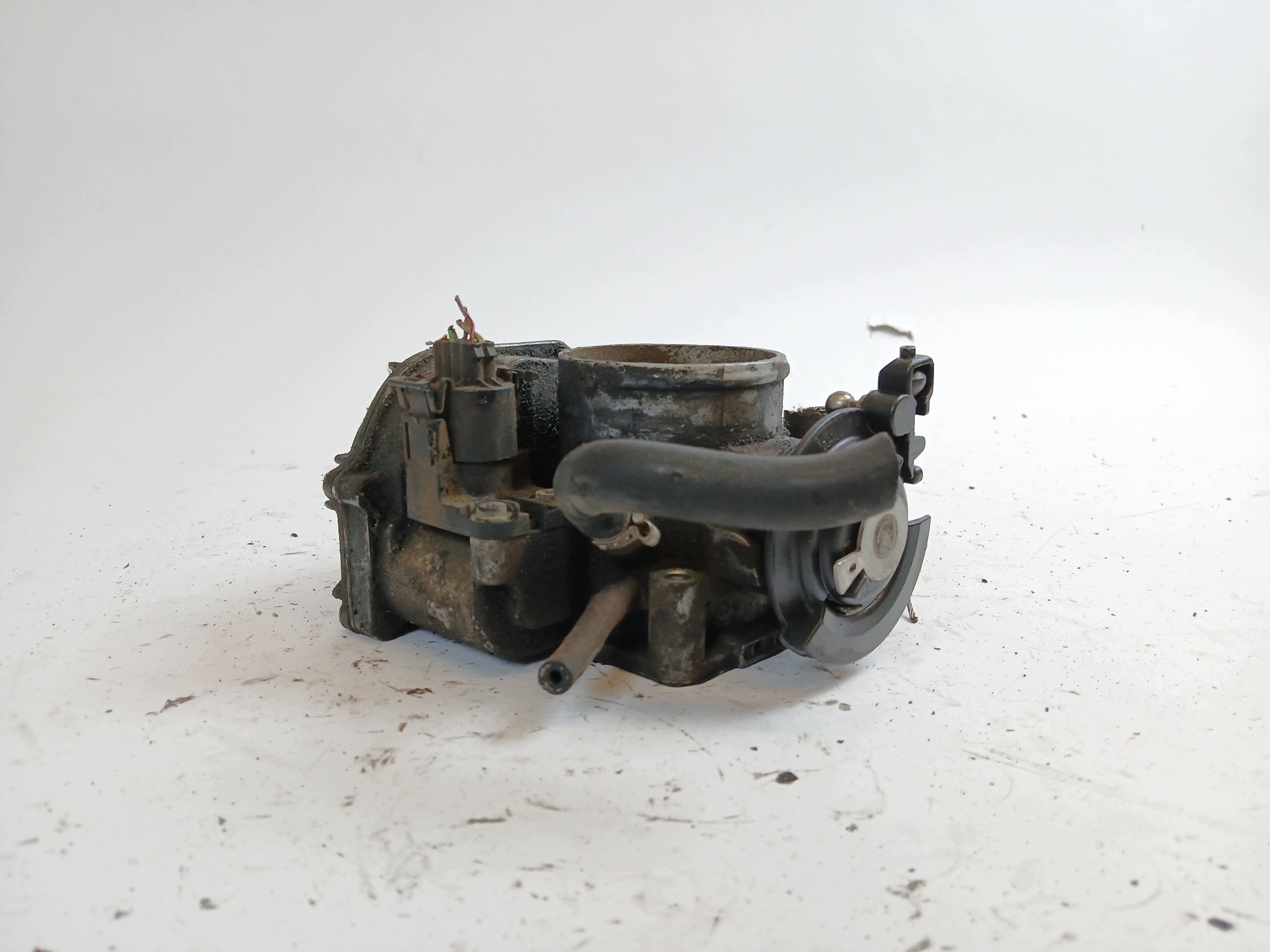 AUDI A4 B5 1.6 drosselklappenstellmotor 058133063H