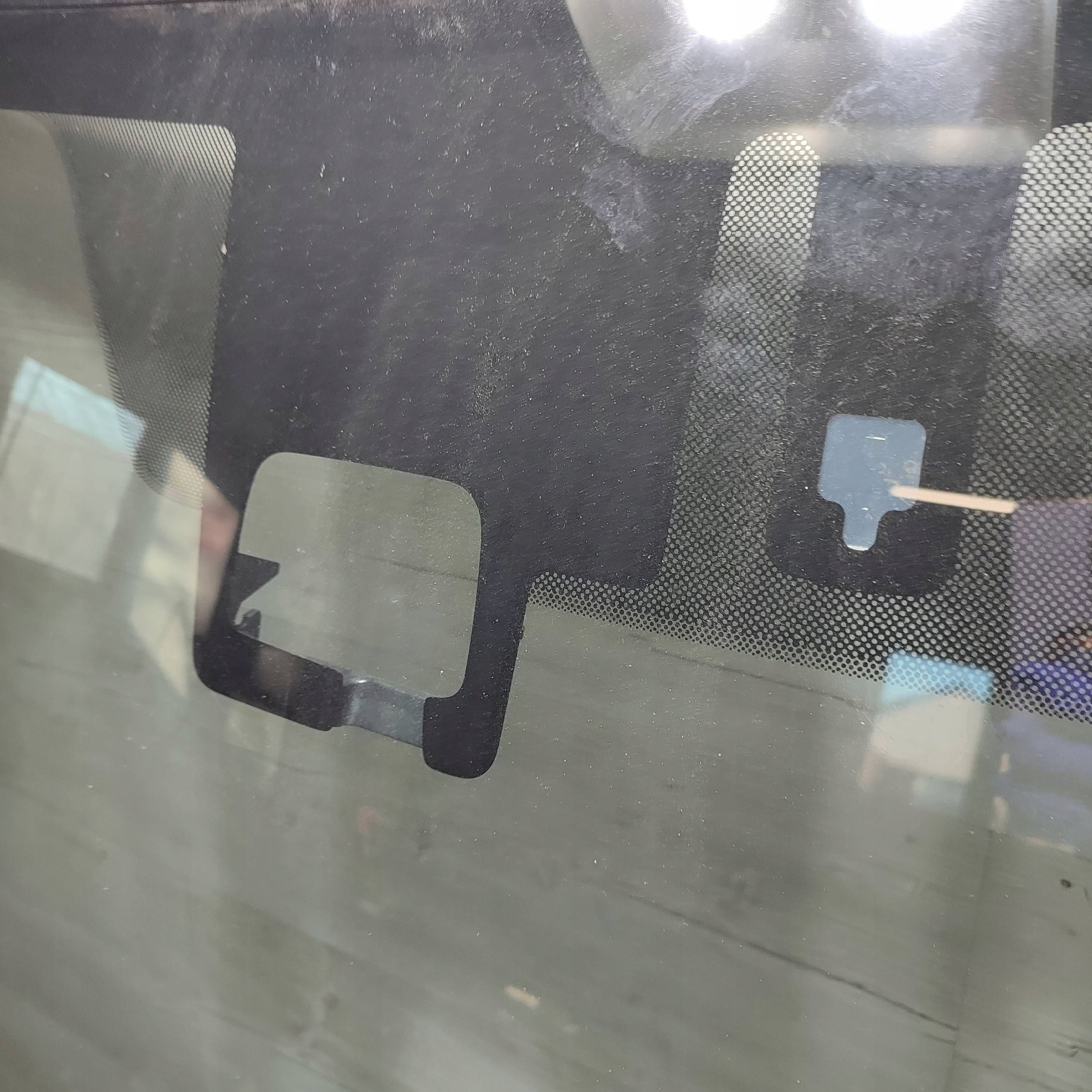 prozor prednja Suzuki Vitara (LY) DOT609A51M21