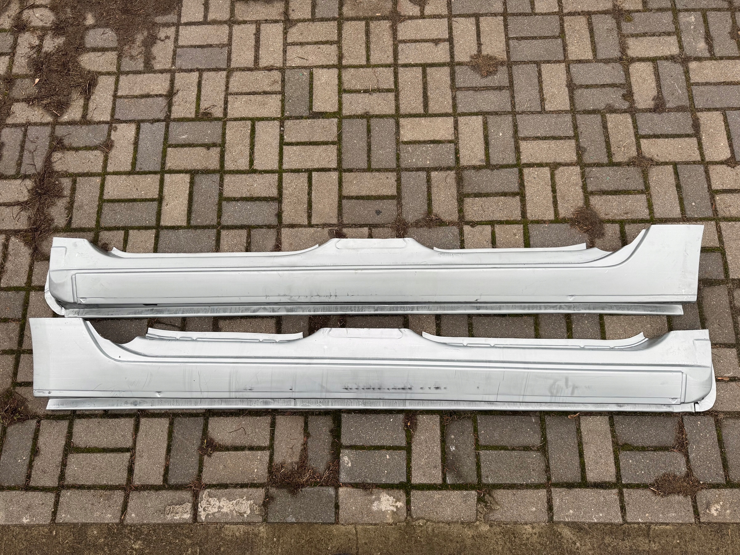 CITROEN C4 PICASSO 06-13 PRÓG PROGI OCYNK LE+PR KOMPLET CAŁE Numer katalogowy części 233141 233142