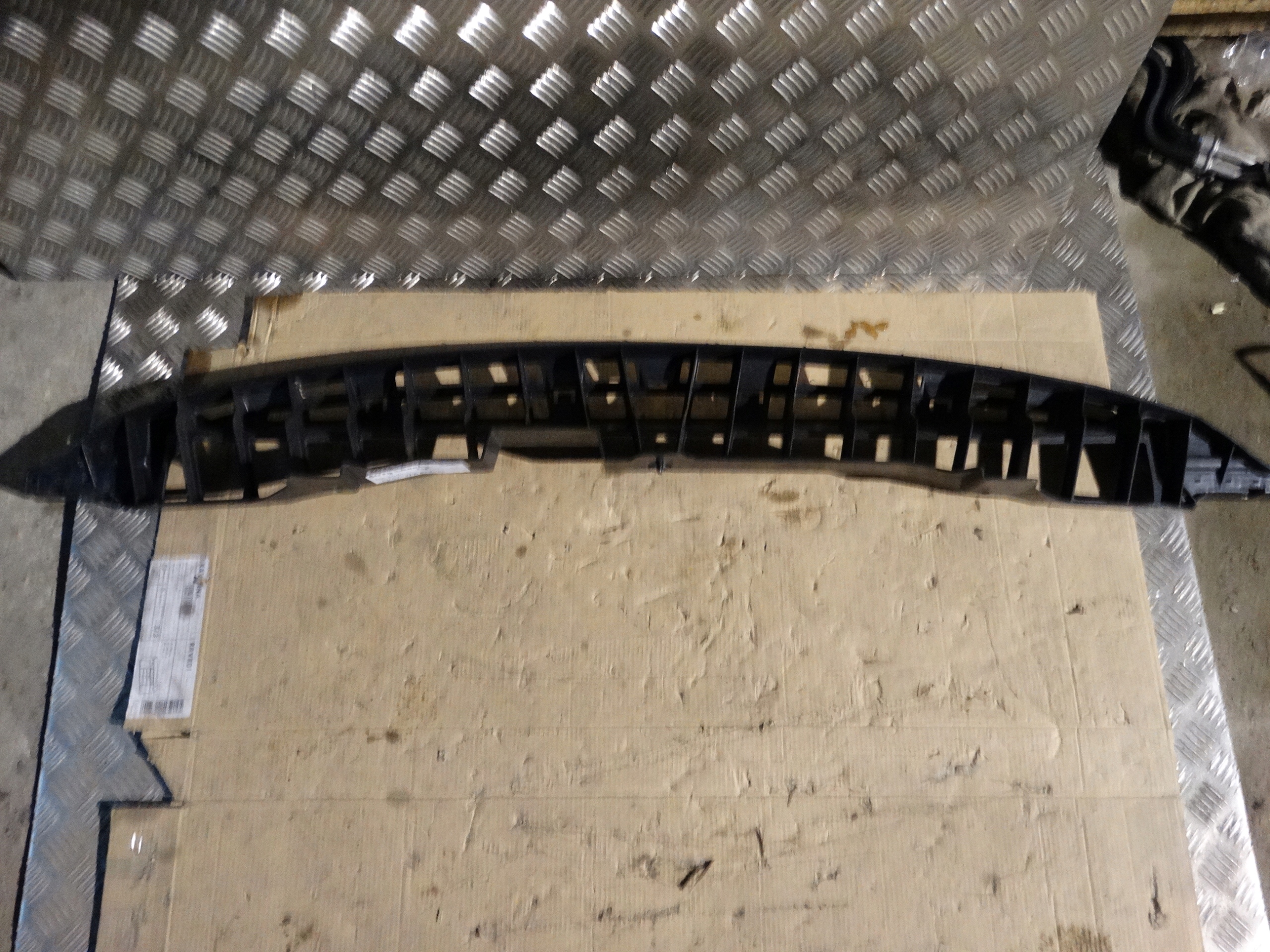 IDEALNY bumper bracket rear RANGE ROVER L494 1