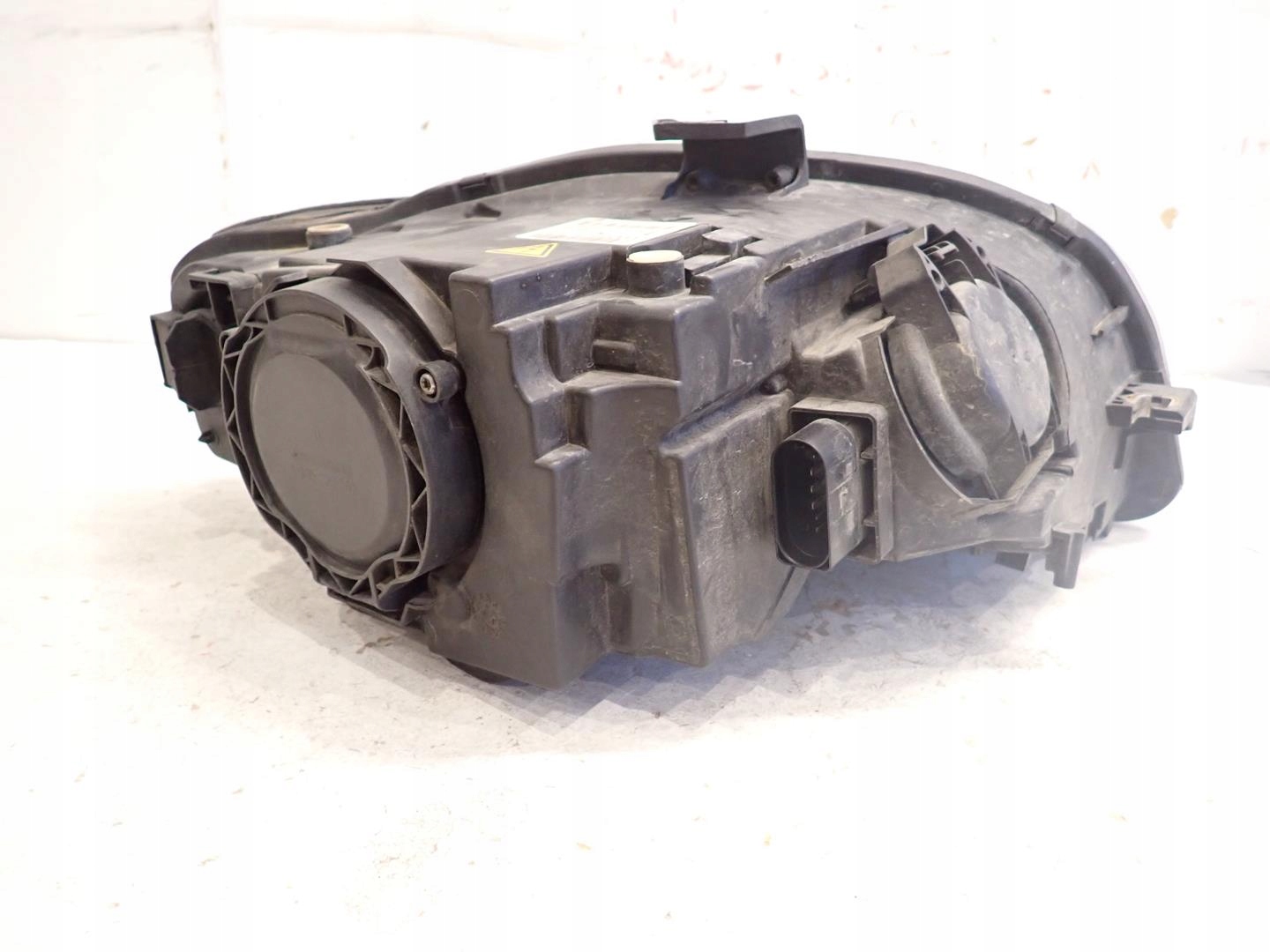 light front front left AUDI A4 B7 2005-2008 BI-XENON 8E0941003BM