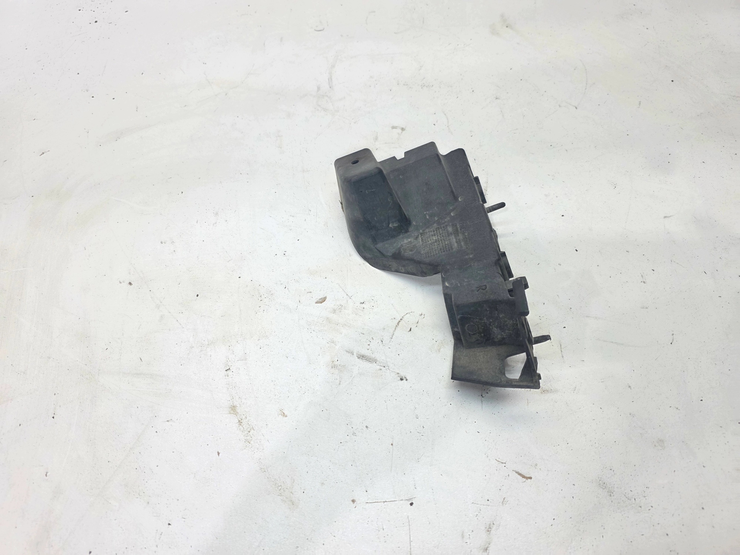 Support Support plaque Pare choc Droite Avant AUDI Q5 8R 8R0807284C