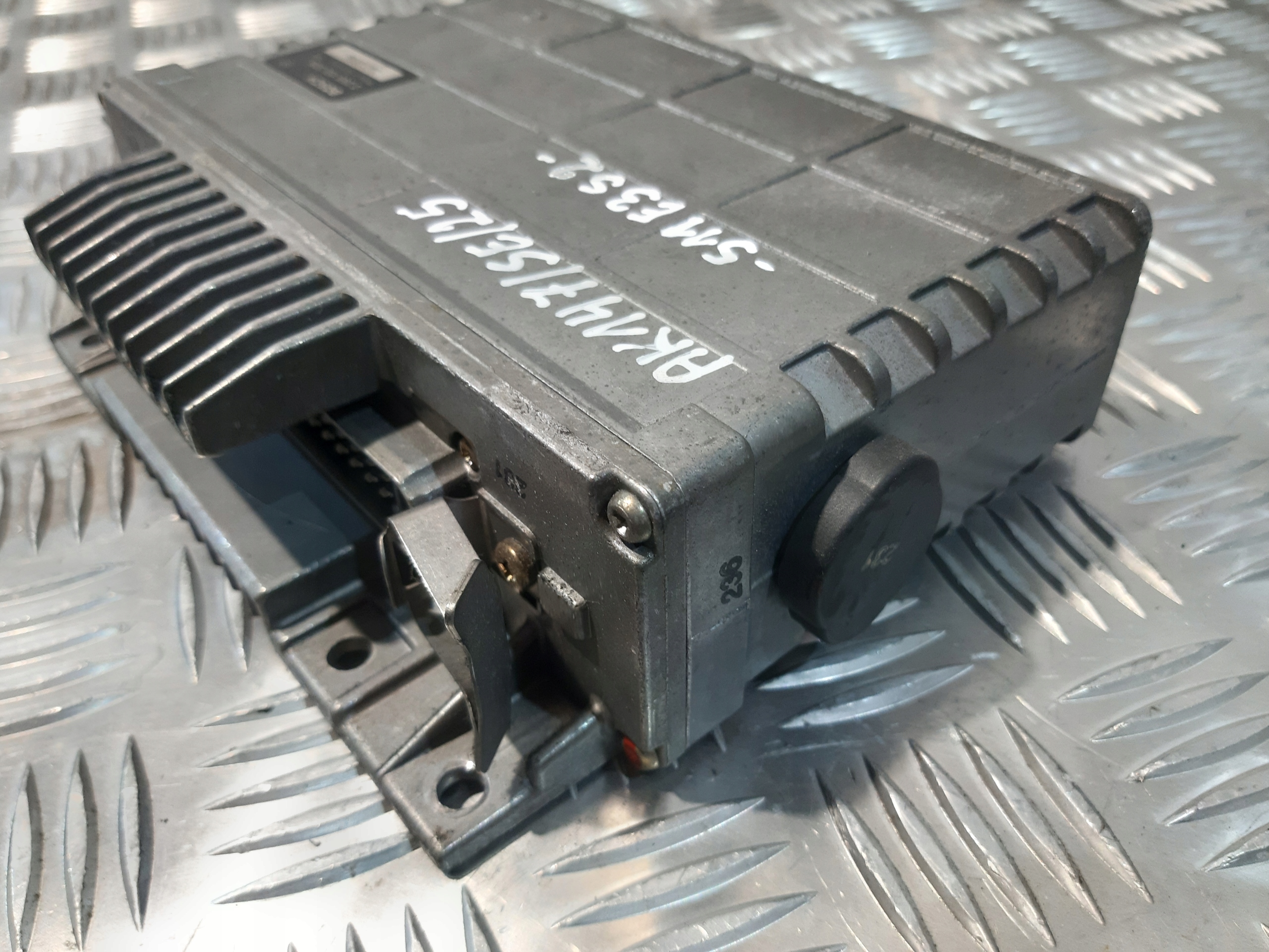 control unit ABS/ASR BOSCH 0 265 150 305