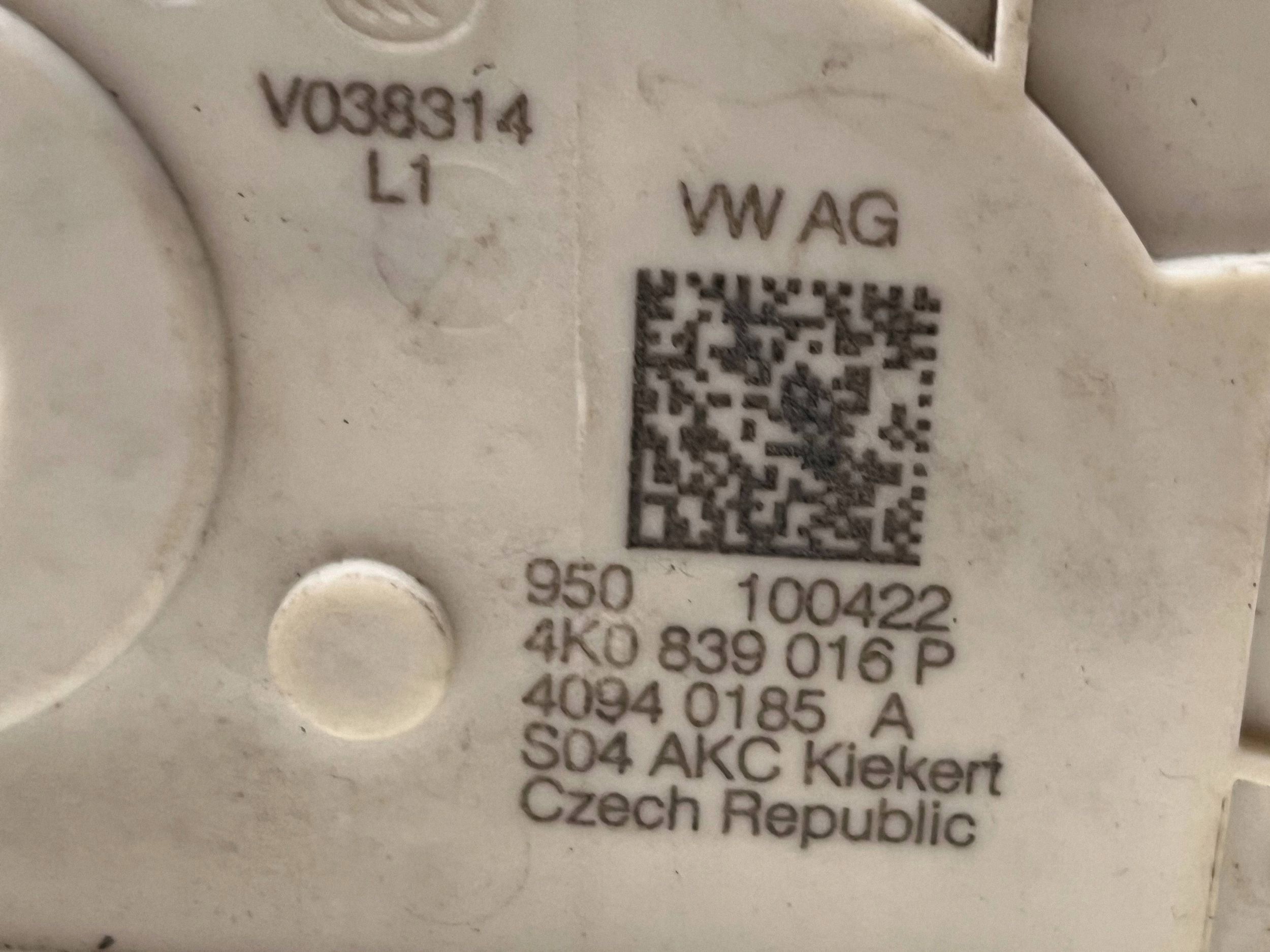 AUDI A6 C8 lock door right rear part 4K0839016P @M