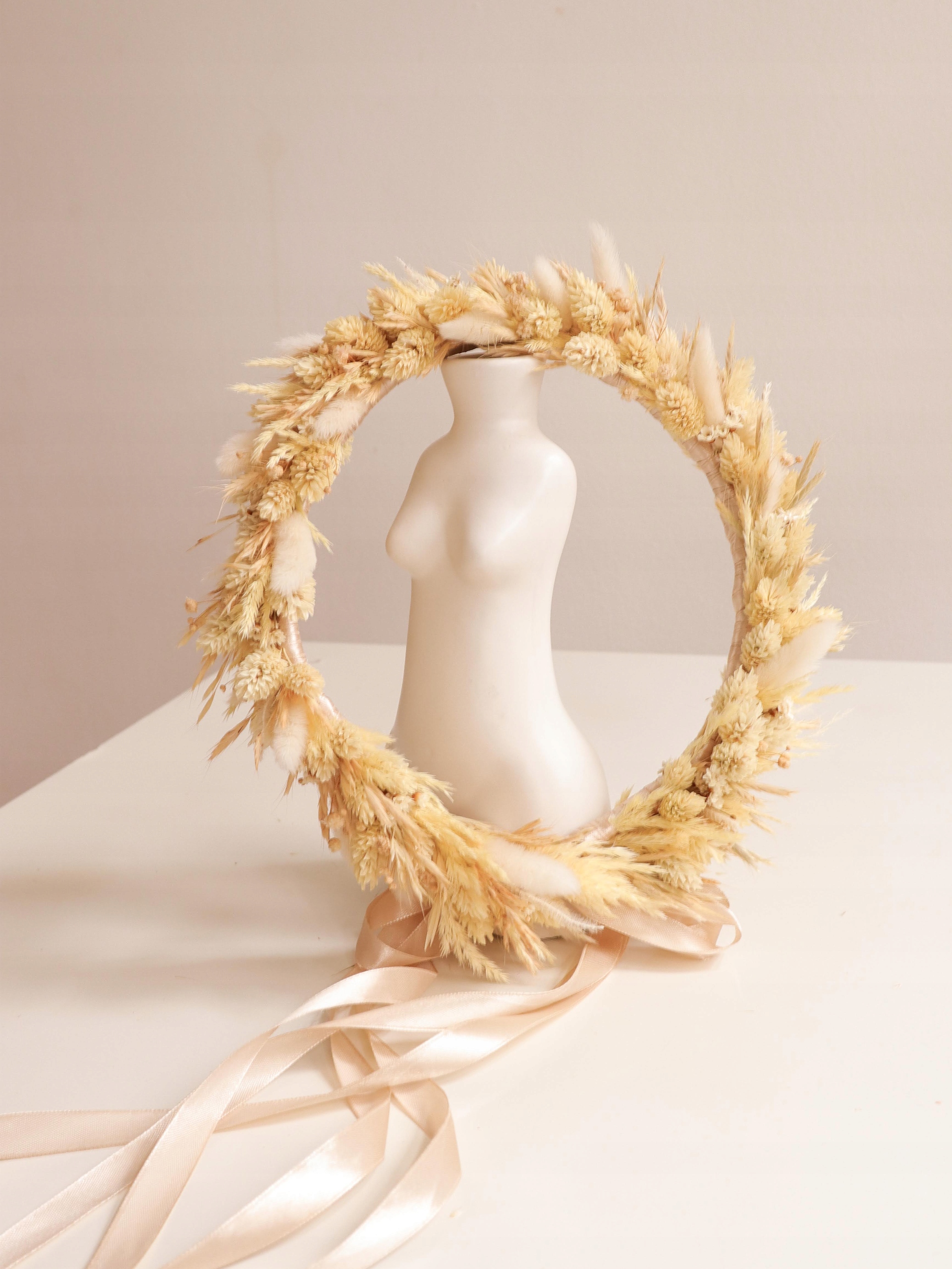 Věnec na hlavu ze sušených květin
