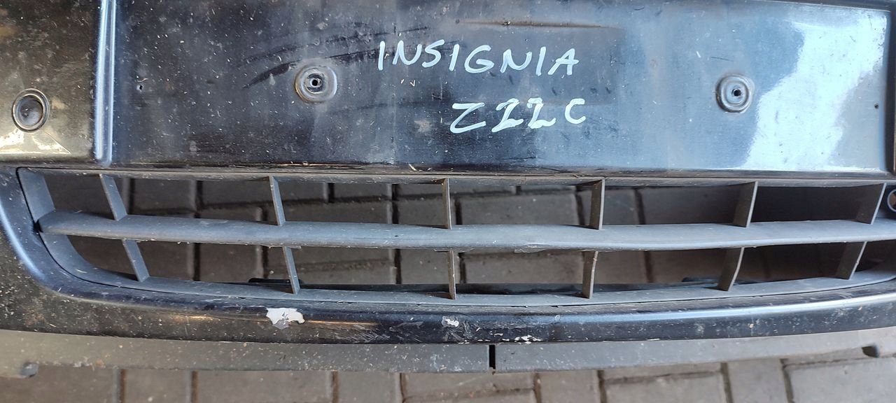 bumper front front PDC Opel Insignia 2,0 CITD kombi Z22C