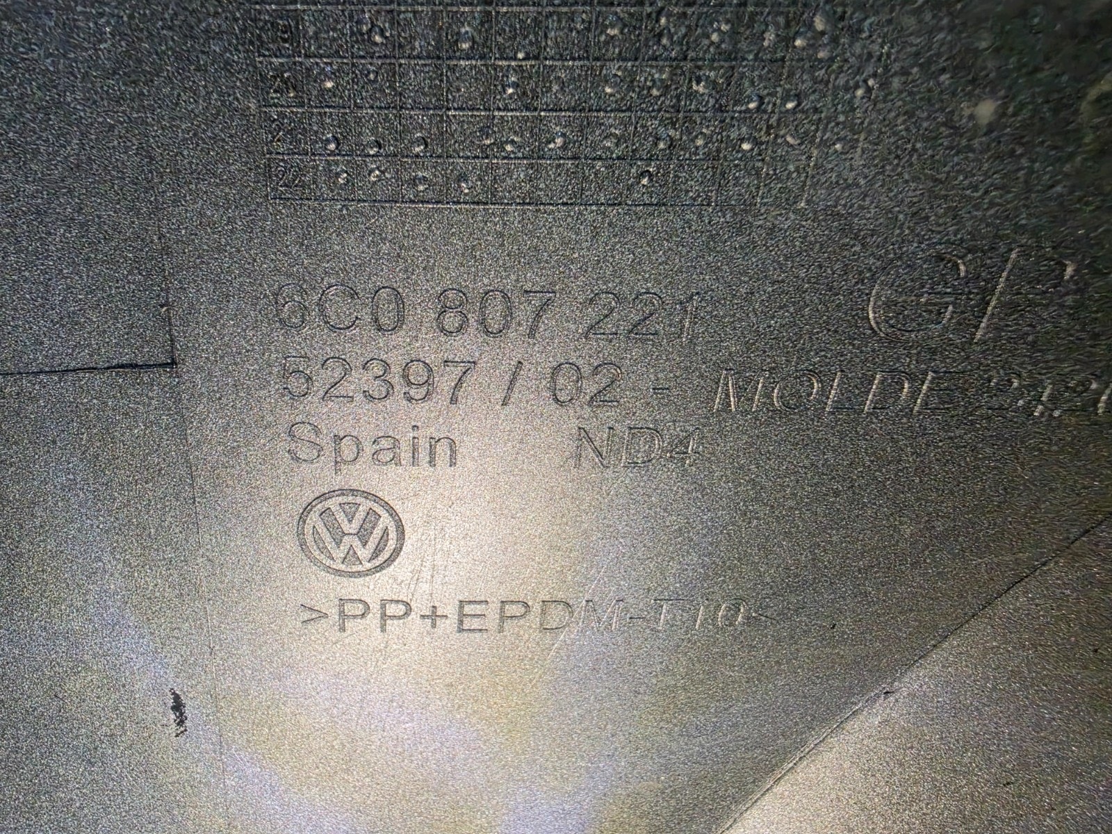 ^ VW POLO V 5 LIFT 6C0 2014 - front bumper front 6C0807221