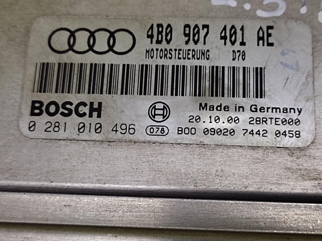 AUDI A6 C5 2.5 TDI control unit of the engine 0281010496