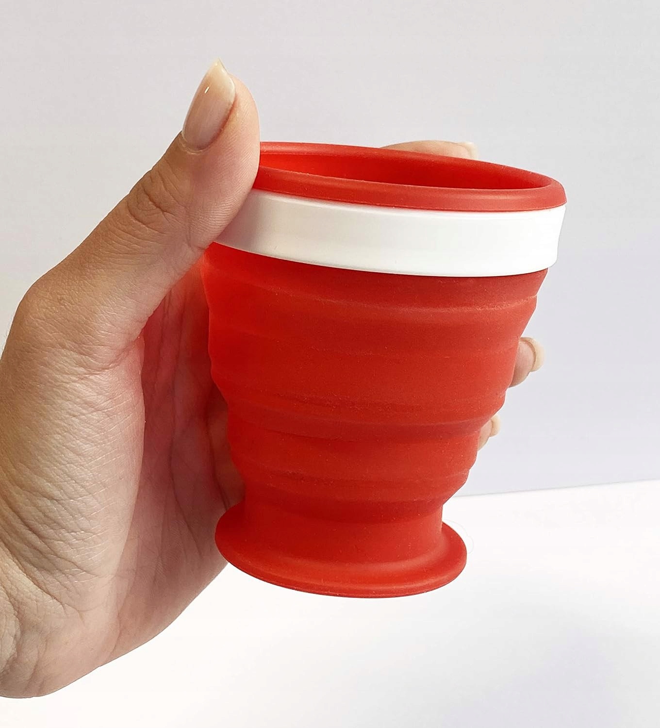 Kubek Podróżny Silikonowy Składany 250ml Czerwony Marka inna