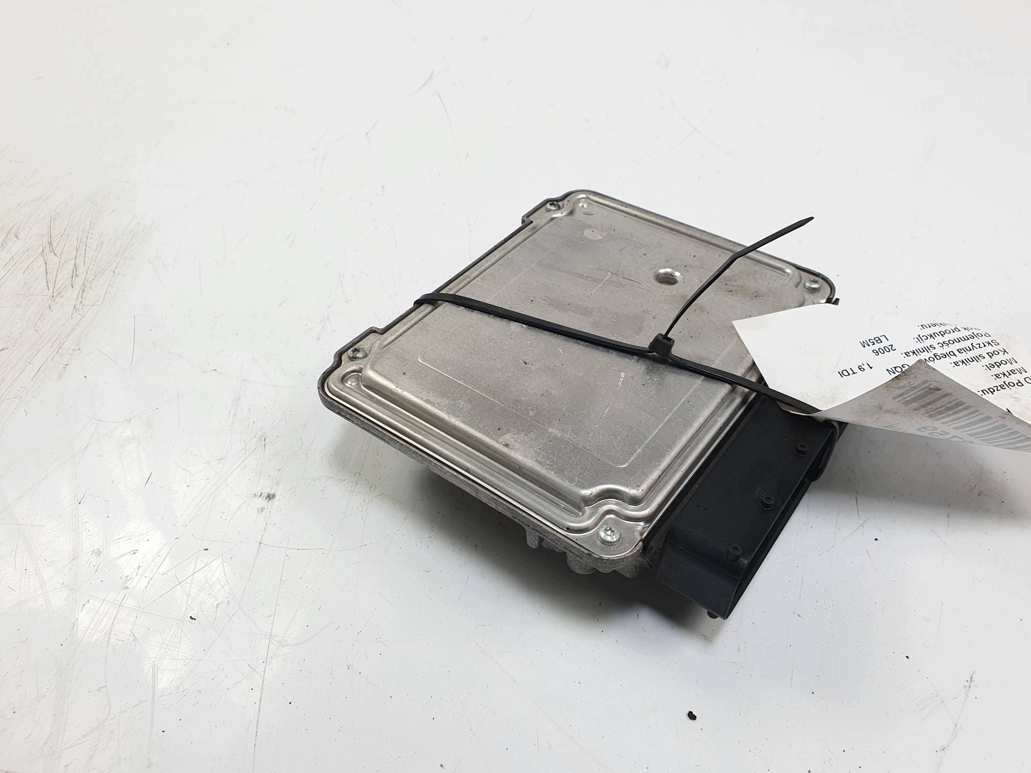 computer motore ECU 03G906021KC VOLKSWAGEN TOURAN