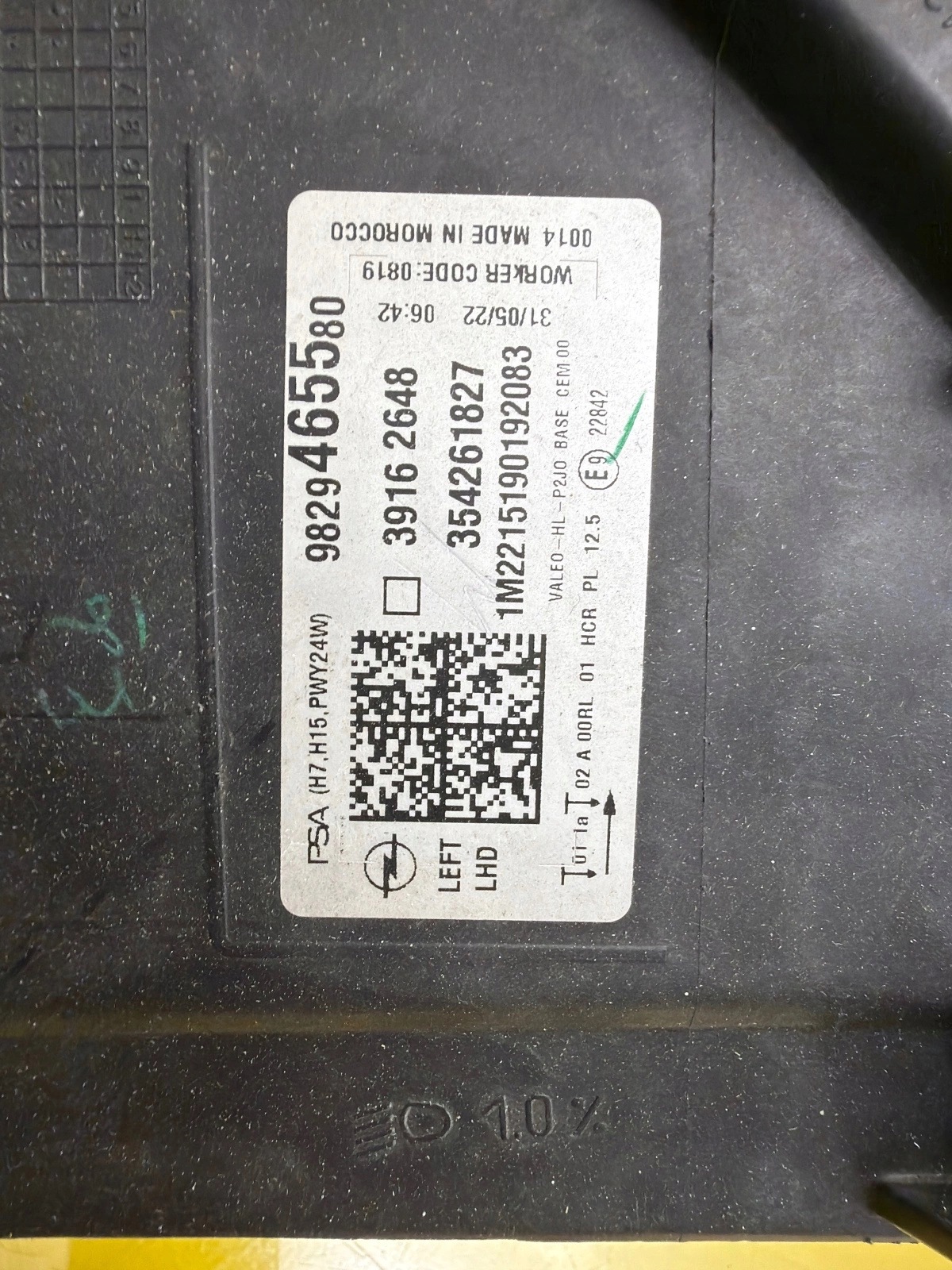 light left front Opel Corsa F 19- 9829465580