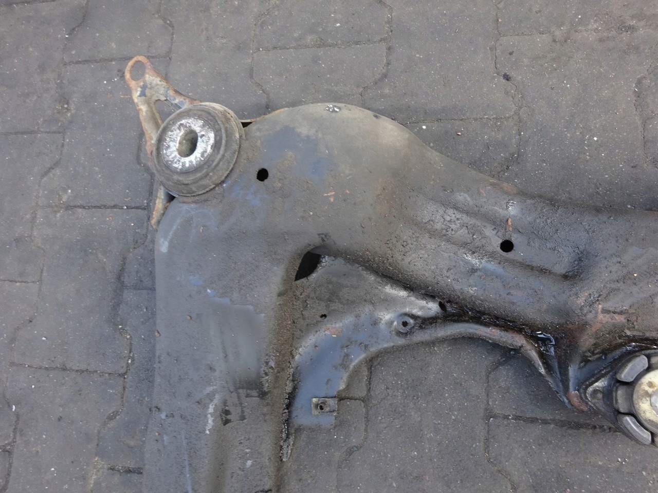 Wozek sanki trawers AUDI A4 B5 QUATTRO PRZOD 2 8 B Engine Type Gasoline