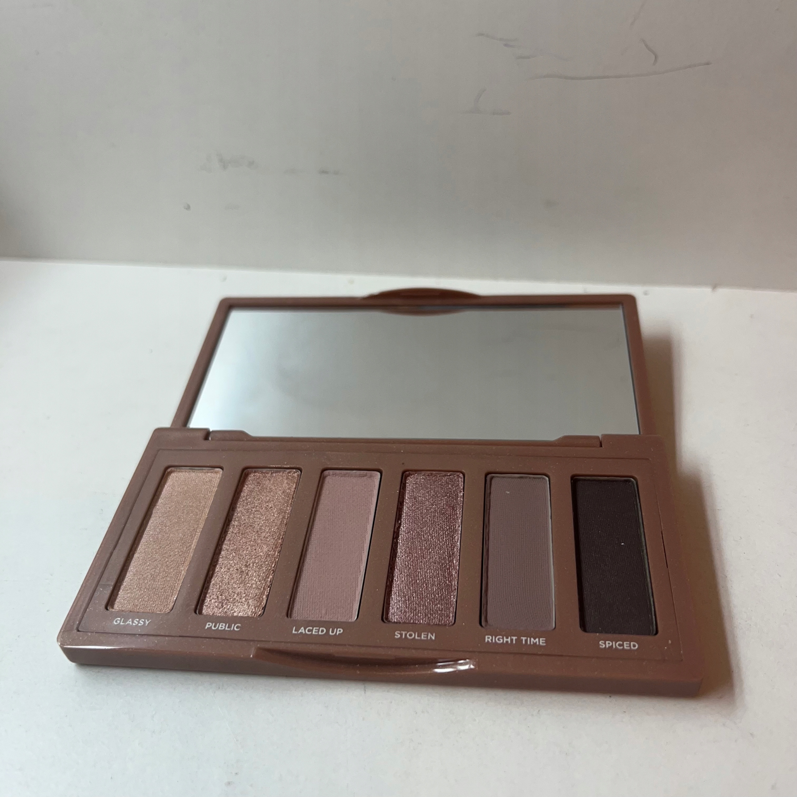 Urban Decay Paleta stínů Naked 3 6 g