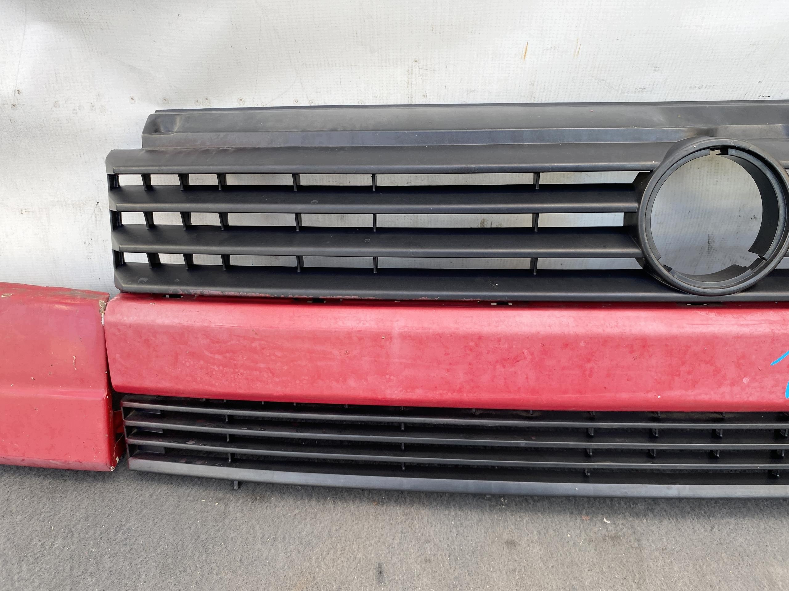 VW TRANSPORTER T4 front PREKLADgrill front front red DEMONTAZ original