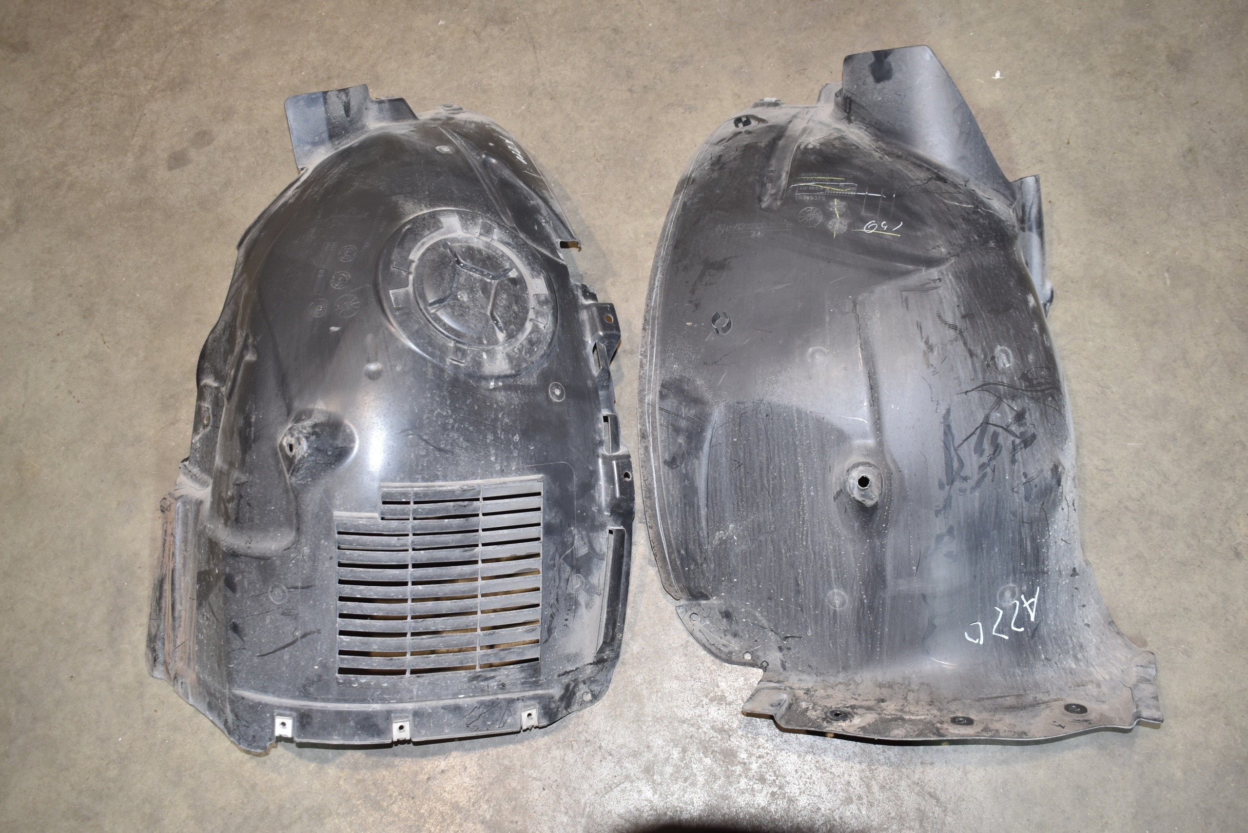 IDEALNE mudguard front front left MERCEDES W177