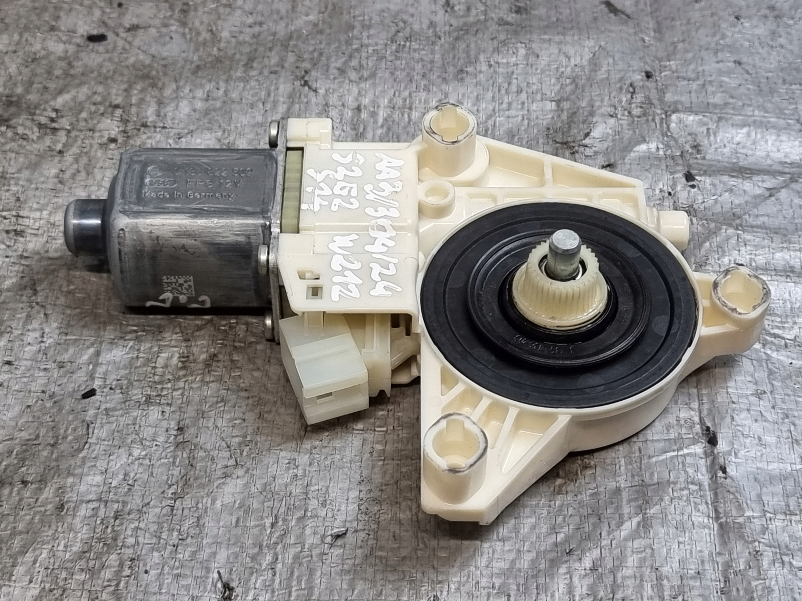 mini motor windows right front OE A2048200242 MERCEDES E KLASA W212 13r