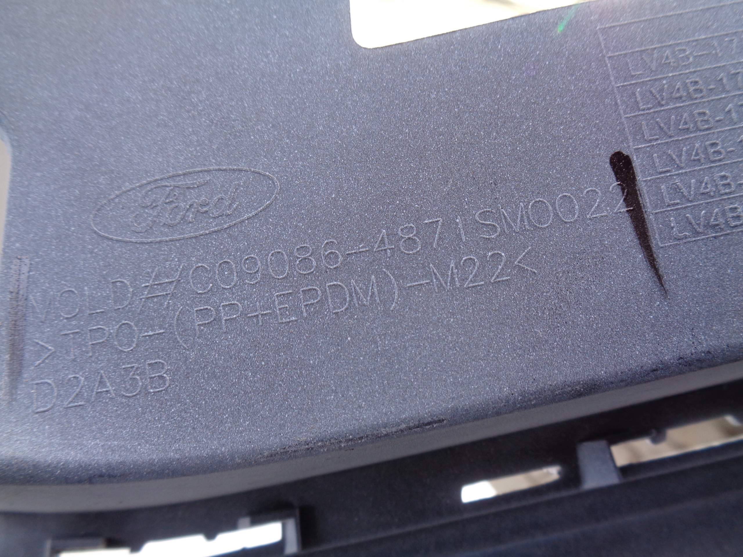 nárazník predný FORD KUGA MK3 ST-LINE 19- NR 40439