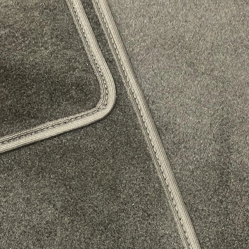 DYWANIKI WELUROWE SAMOCHODOWE PRZEDNIE Zestaw wieloelementowy tak