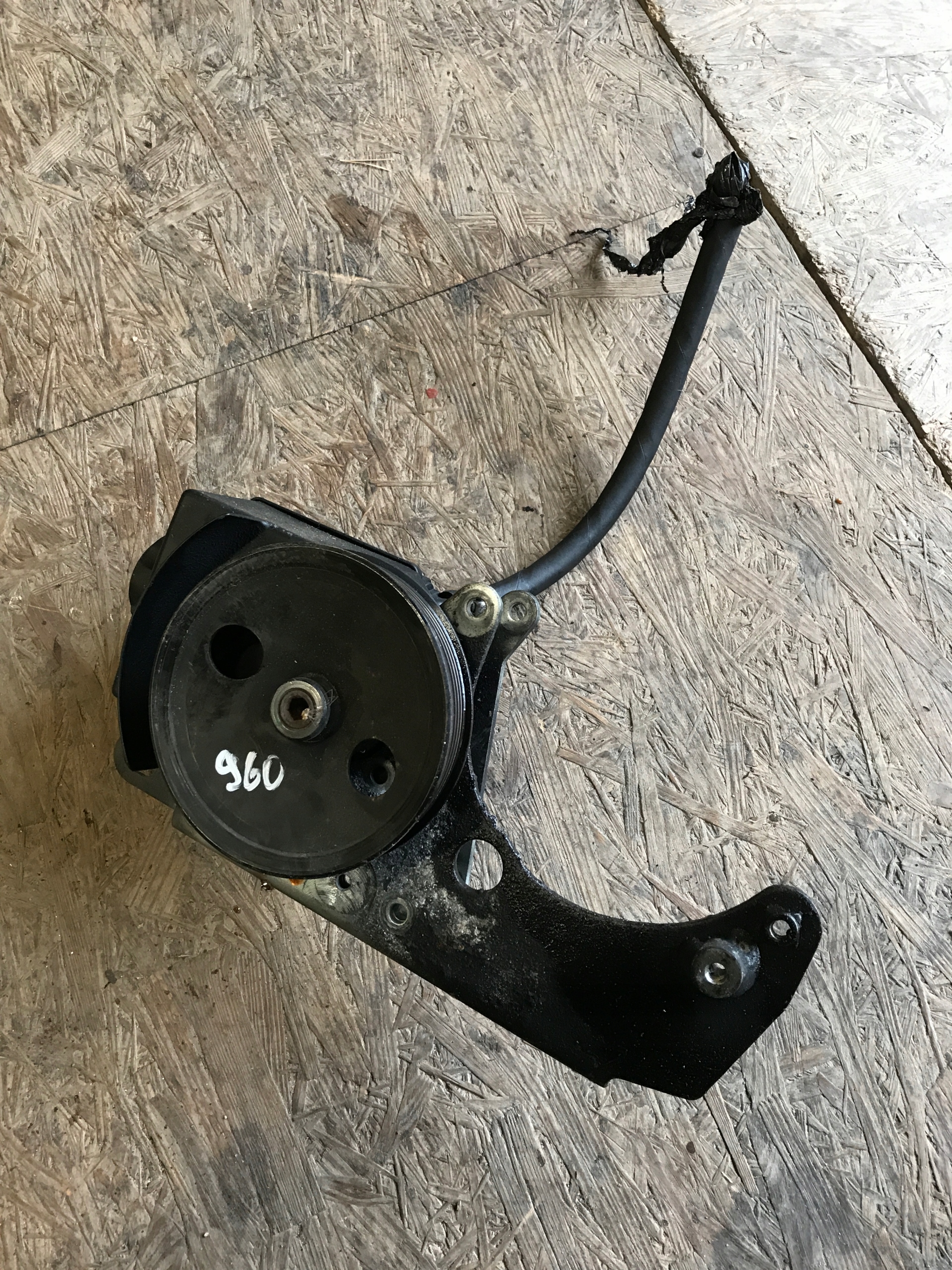 servo pump VOLVO 960 6819751