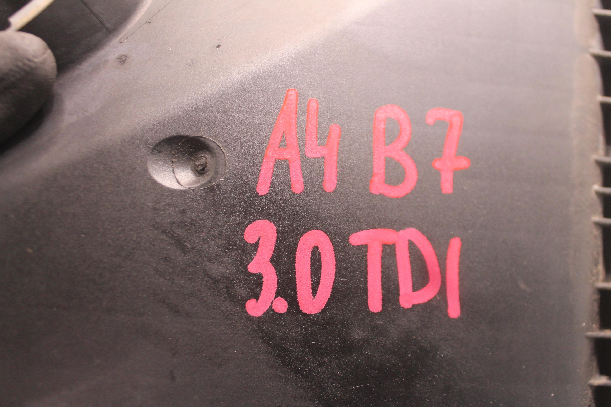 Gehäuse filter luft 059133635K AUDI A4 B7 3.0 TDI 04-08