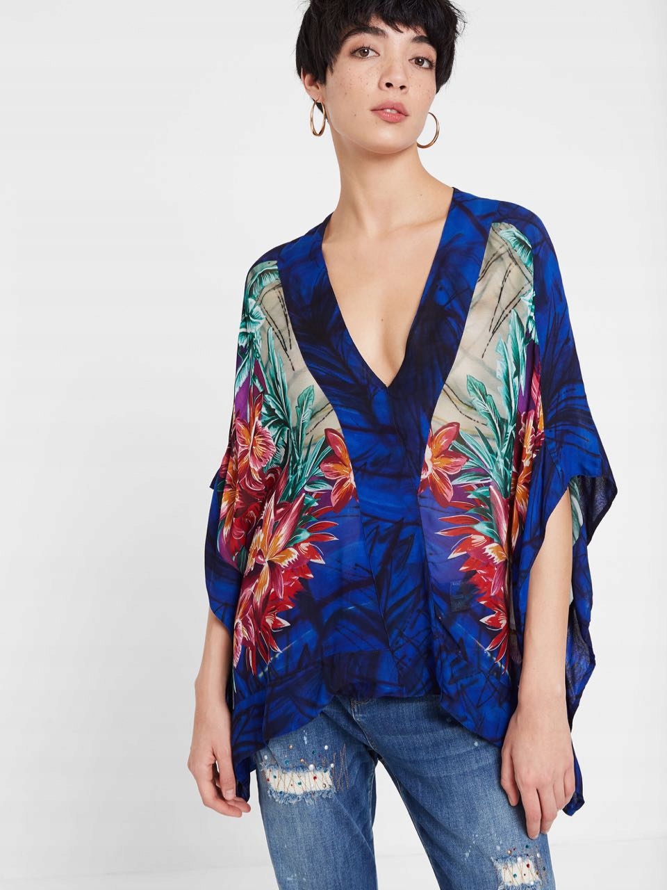 Rozevřená halenka Desigual M