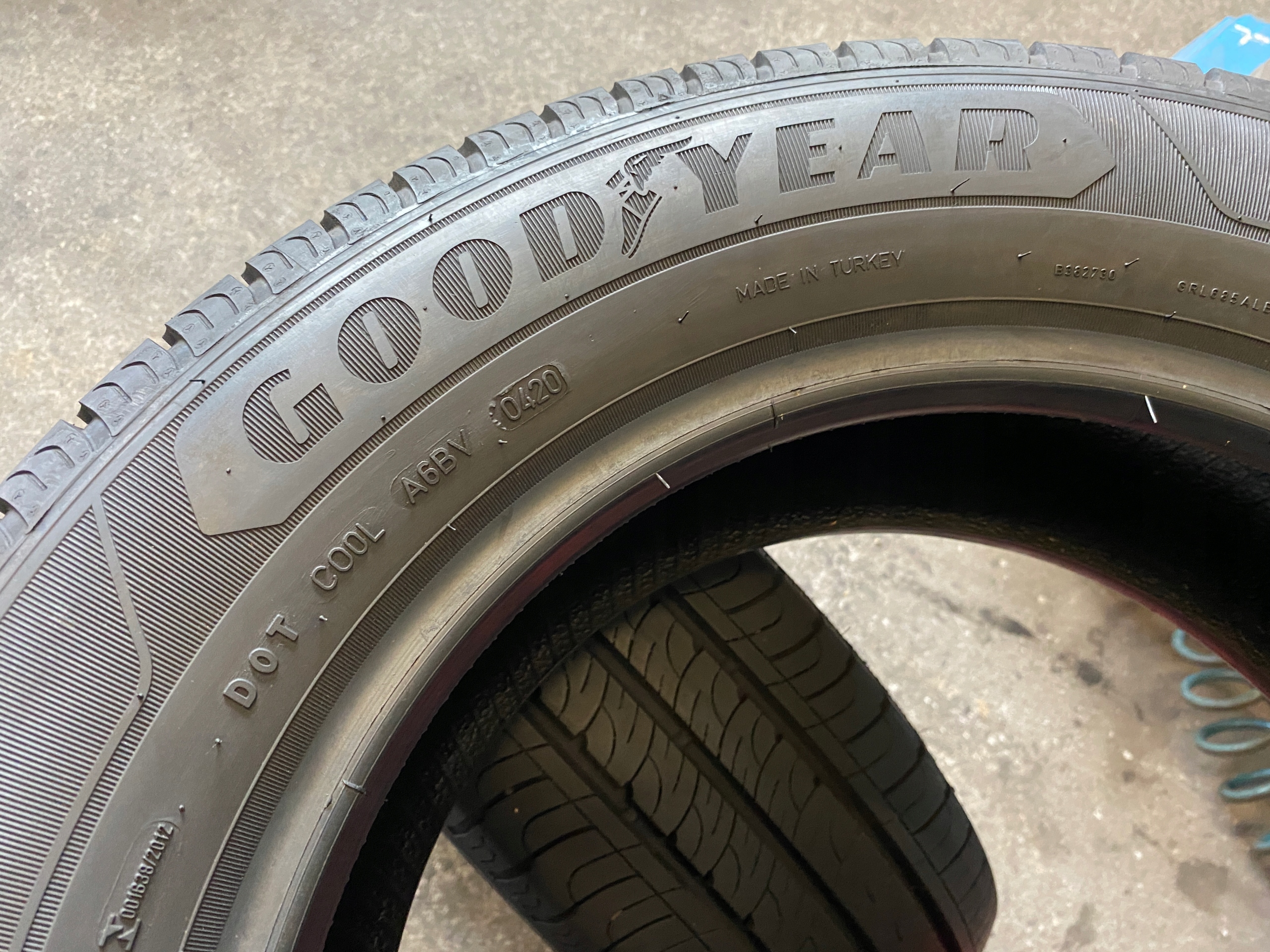 2 tyres summer 215/65R16C Goodyear EfficientGrip Cargo as new