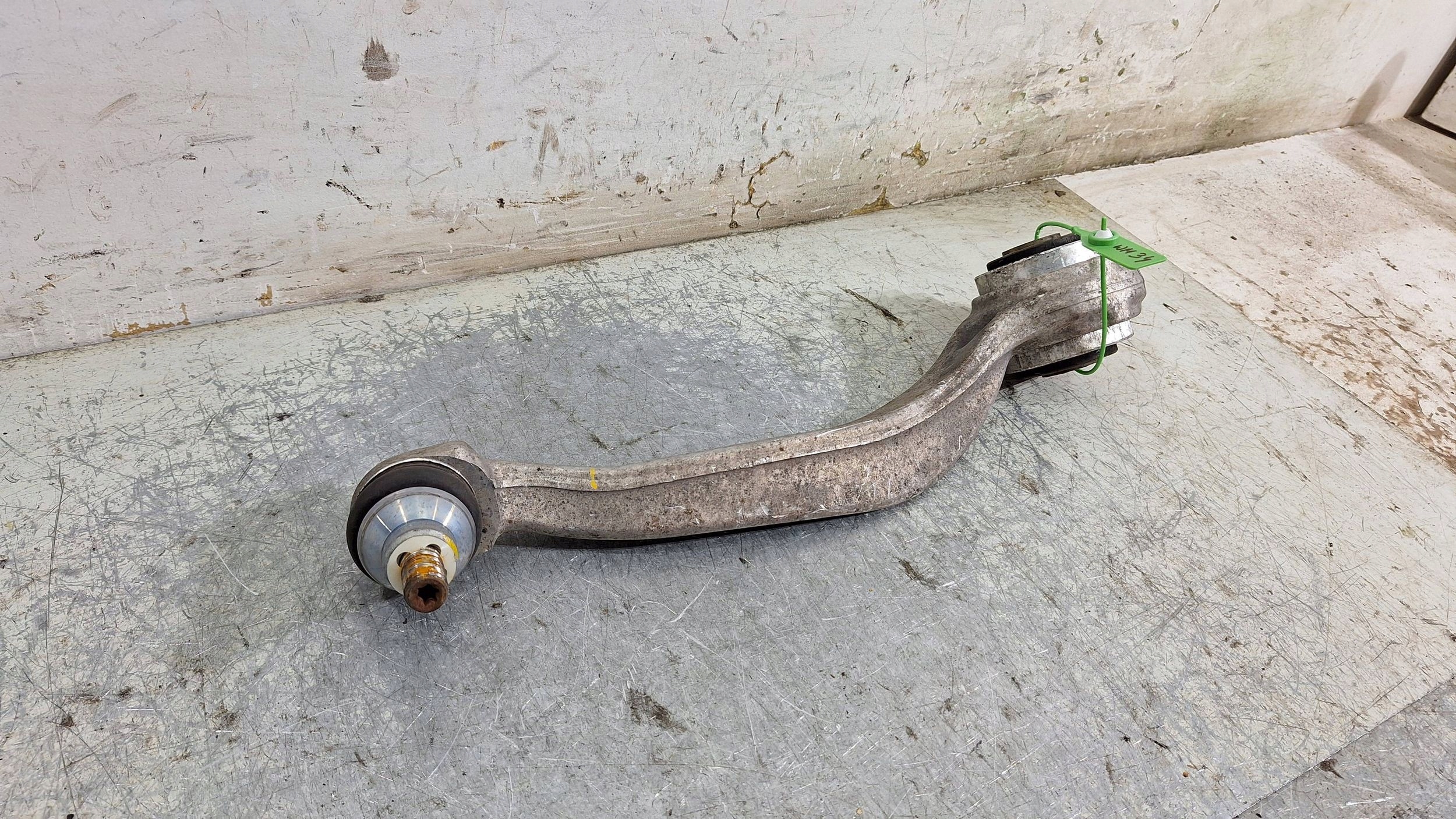 arm left front 20500LI MERCEDES W205