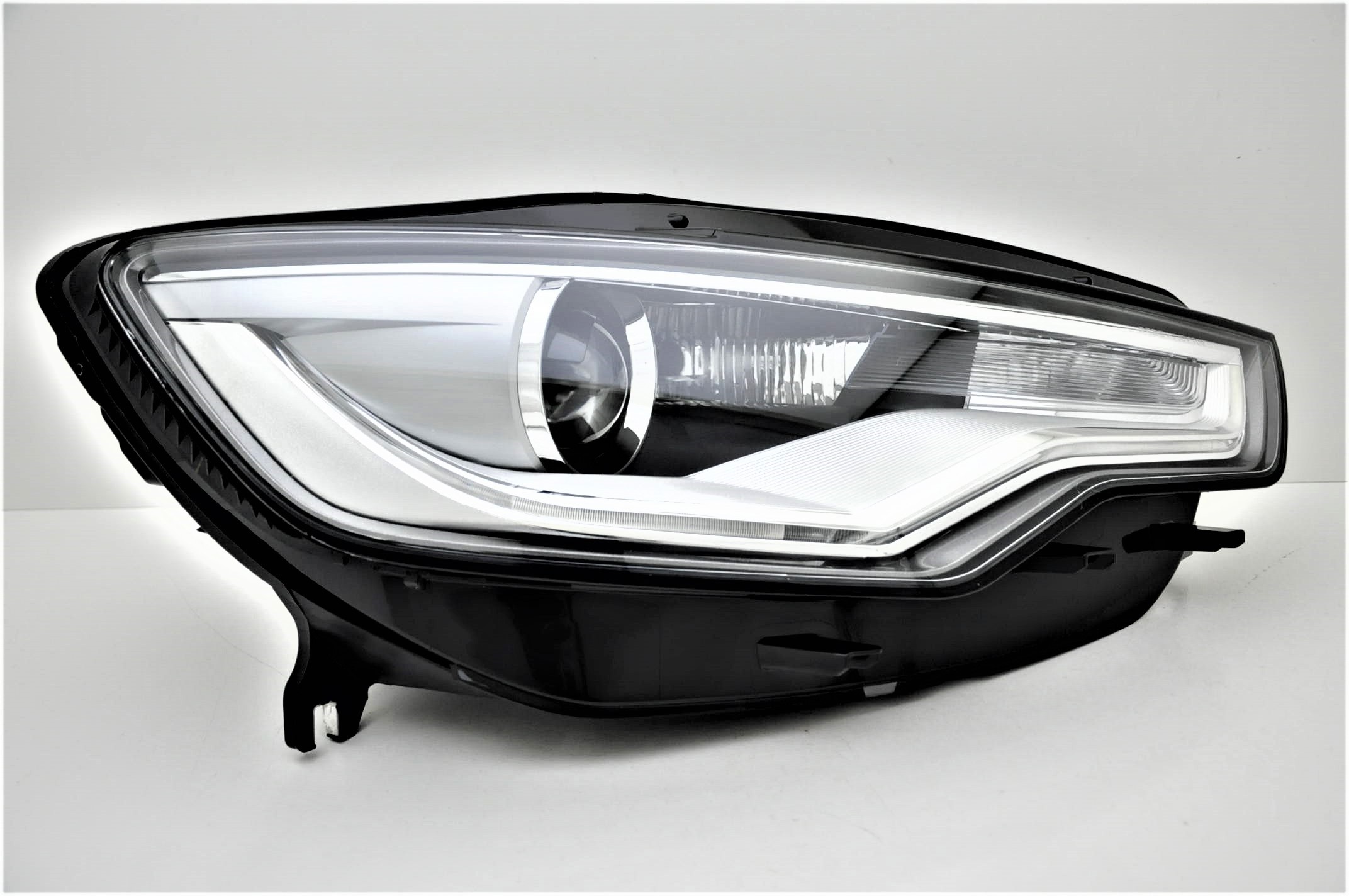 AUDI A6 C6 2011- REFLEKTORY XENON LED KOMPLET DEP Producent części Depo